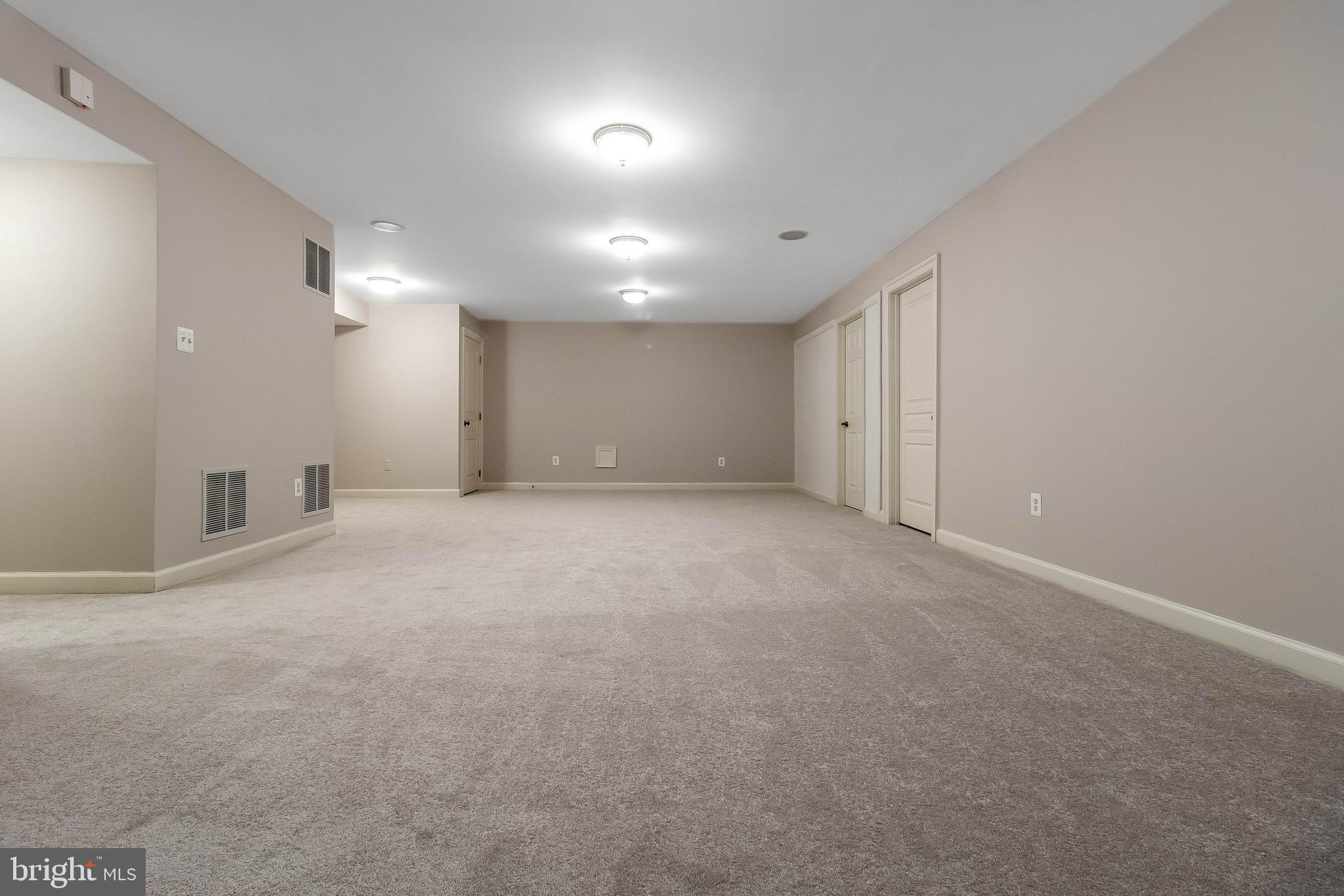 KING FARM BAILEYS COMMON - Residential