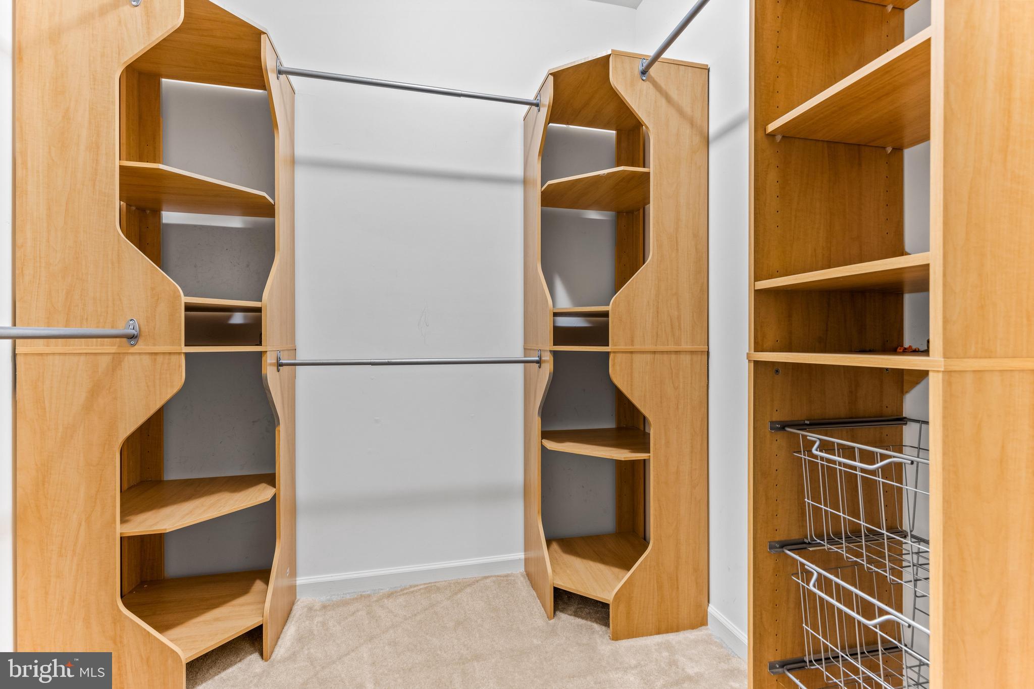 ELLICOTT MEADOWS - Residential