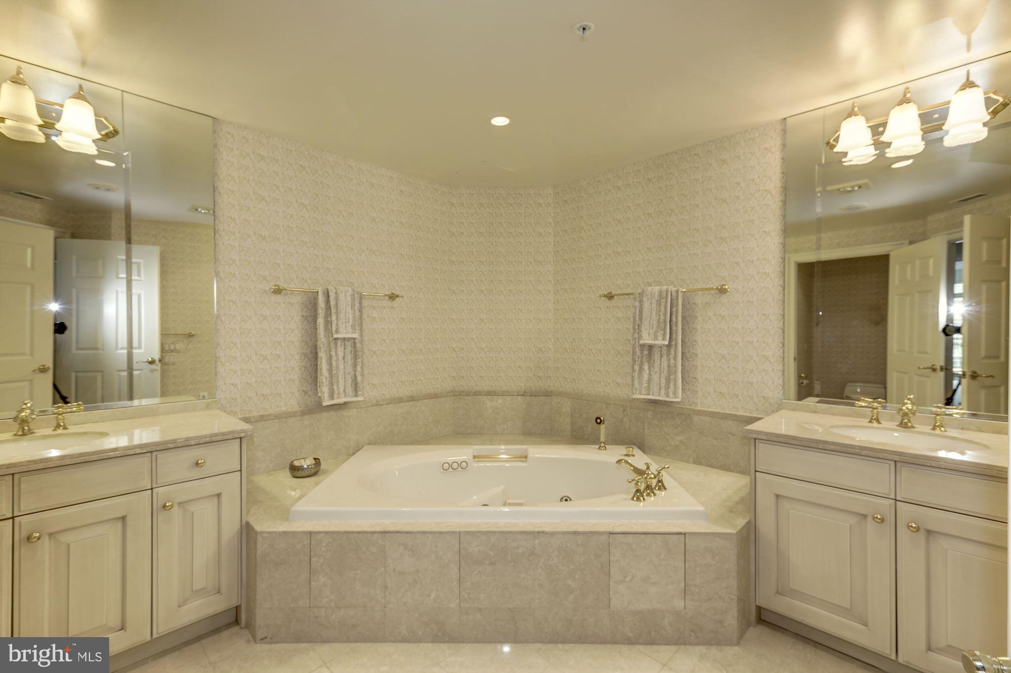 SOMERSET HOUSE CONDOS - Residential