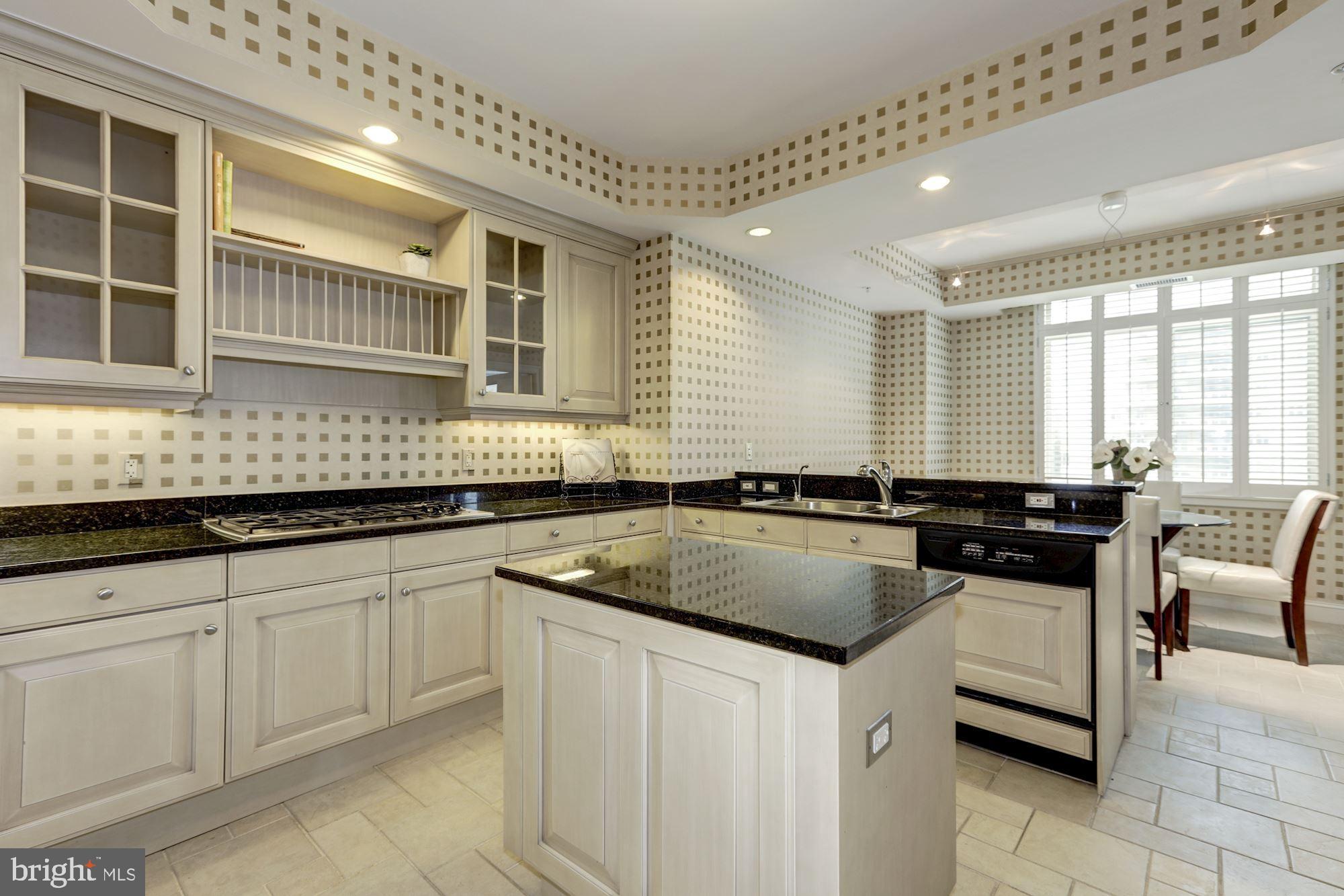 SOMERSET HOUSE CONDOS - Residential