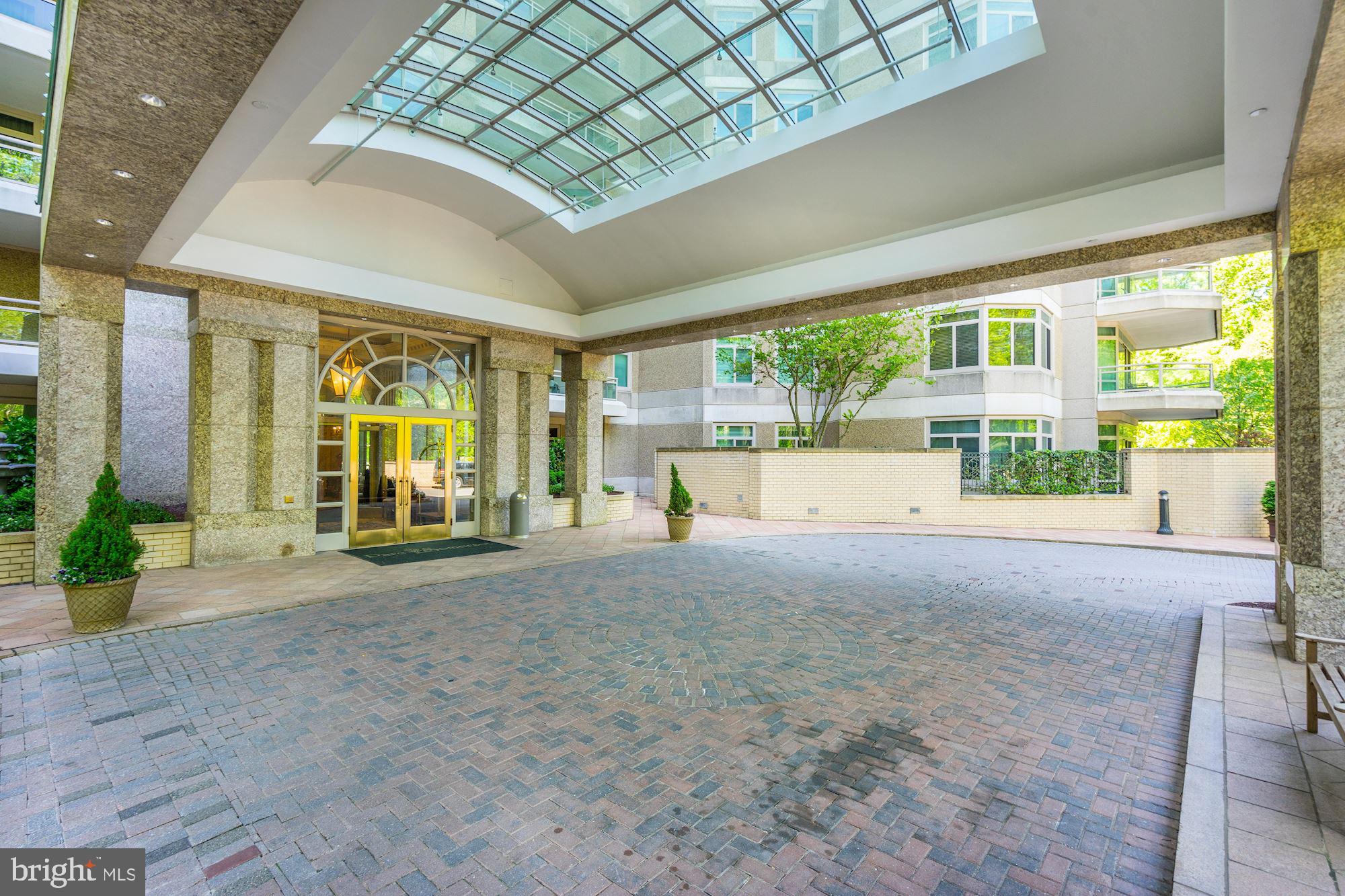 SOMERSET HOUSE CONDOS - Residential