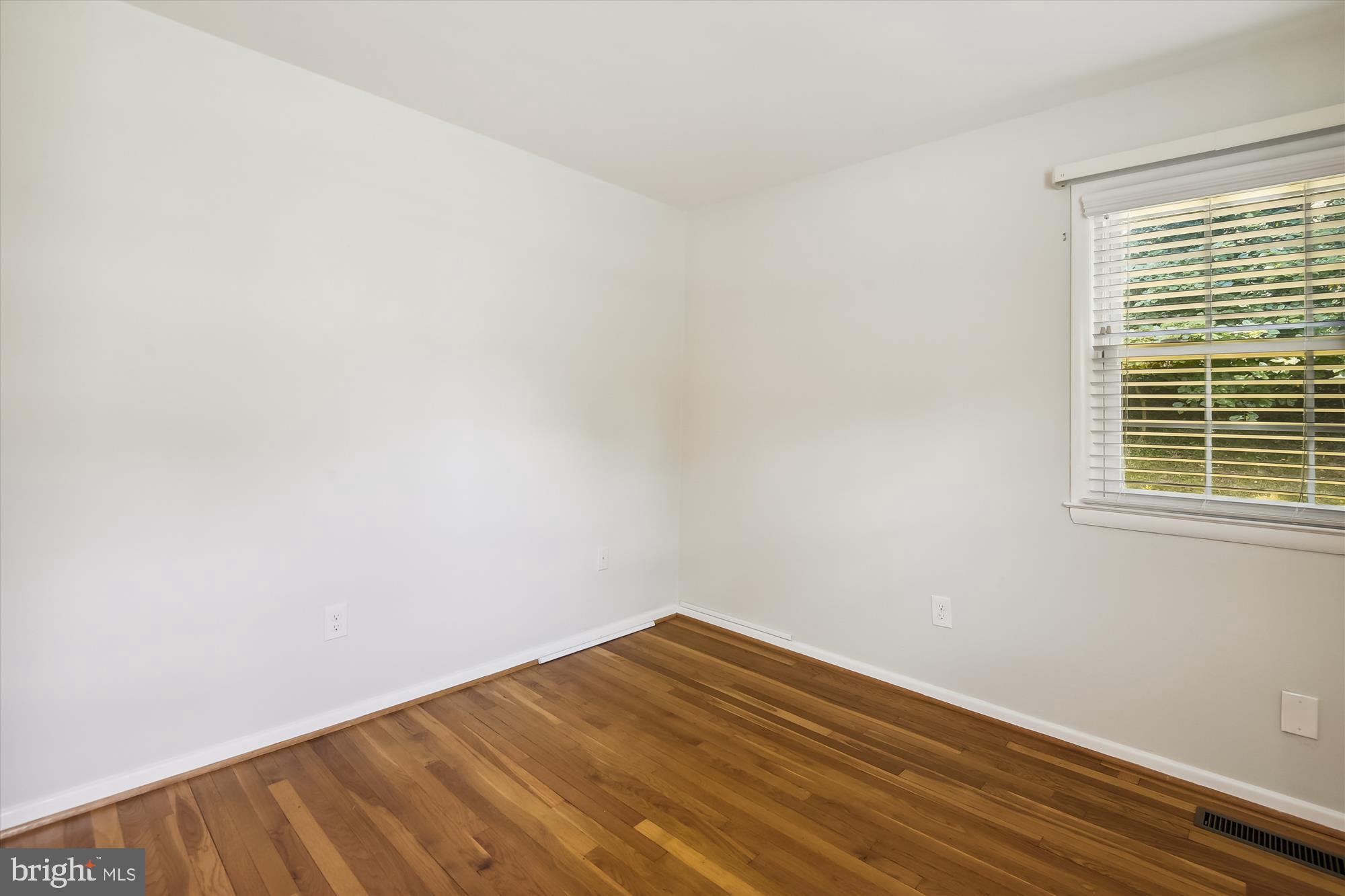 STONEWALL MANOR - Residential Lease