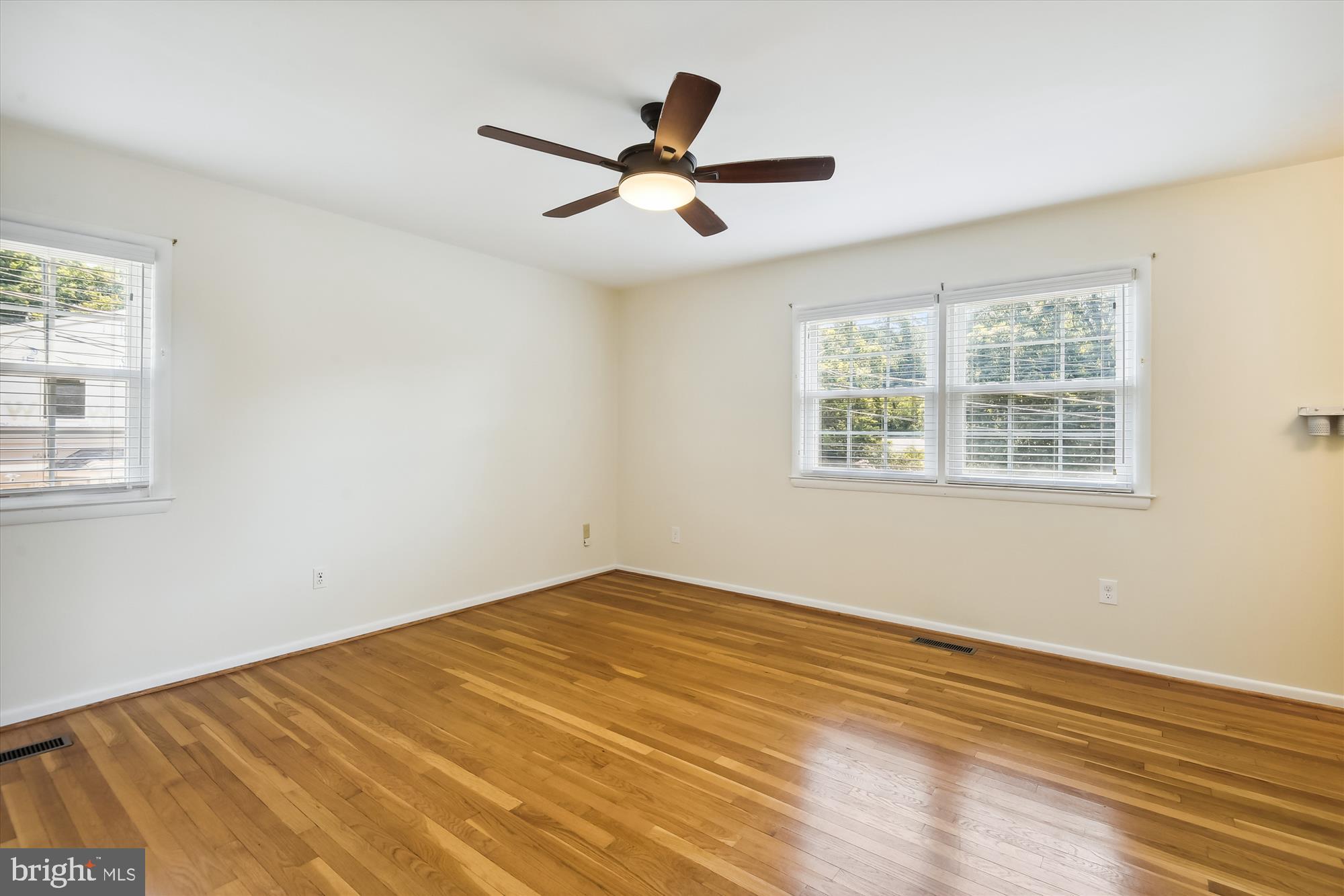 STONEWALL MANOR - Residential Lease