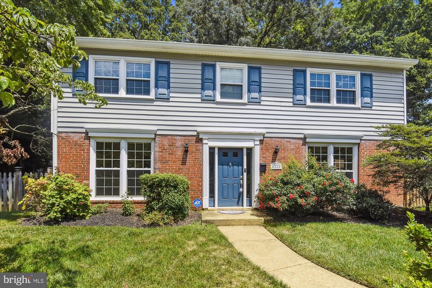 Beautiful & Bright  5 Bedrooms 2.5 Bathrooms detached house in Vienna, Stone Wall Manor. Updated Kitchen with backsplash, gas range with plenty of cabinets. Hardwood Floors throughout. Main level features; living room, dining room, kitchen, powder room and recreation area.  5 bedrooms and 2 bathroom in the upper level.  Large backyard with patio perfect for entertaining.  Close to Dunn Loring metro station.  Pets on a case by case basis, Weekly Lawn mowing included with the rent, must see!