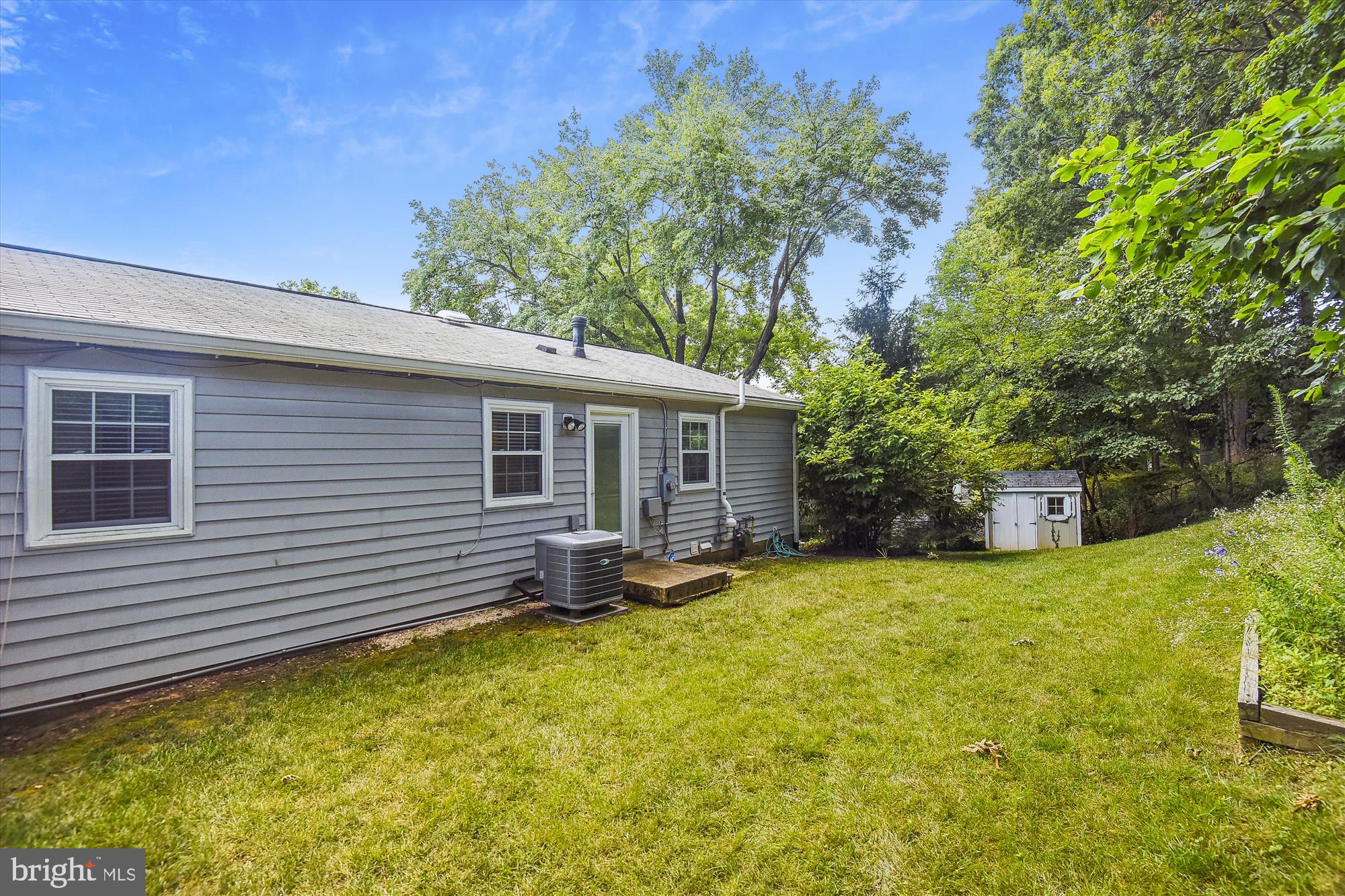 STONEWALL MANOR - Residential Lease