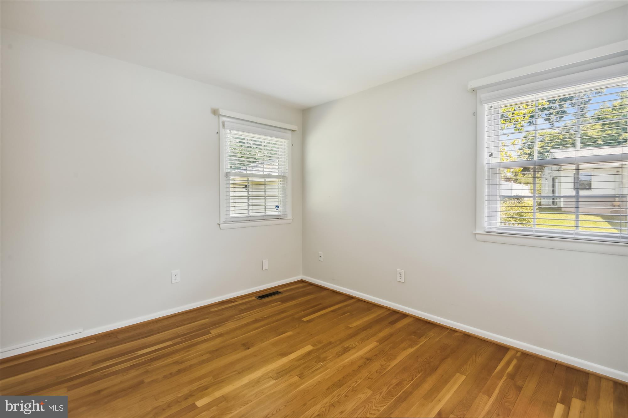 STONEWALL MANOR - Residential Lease