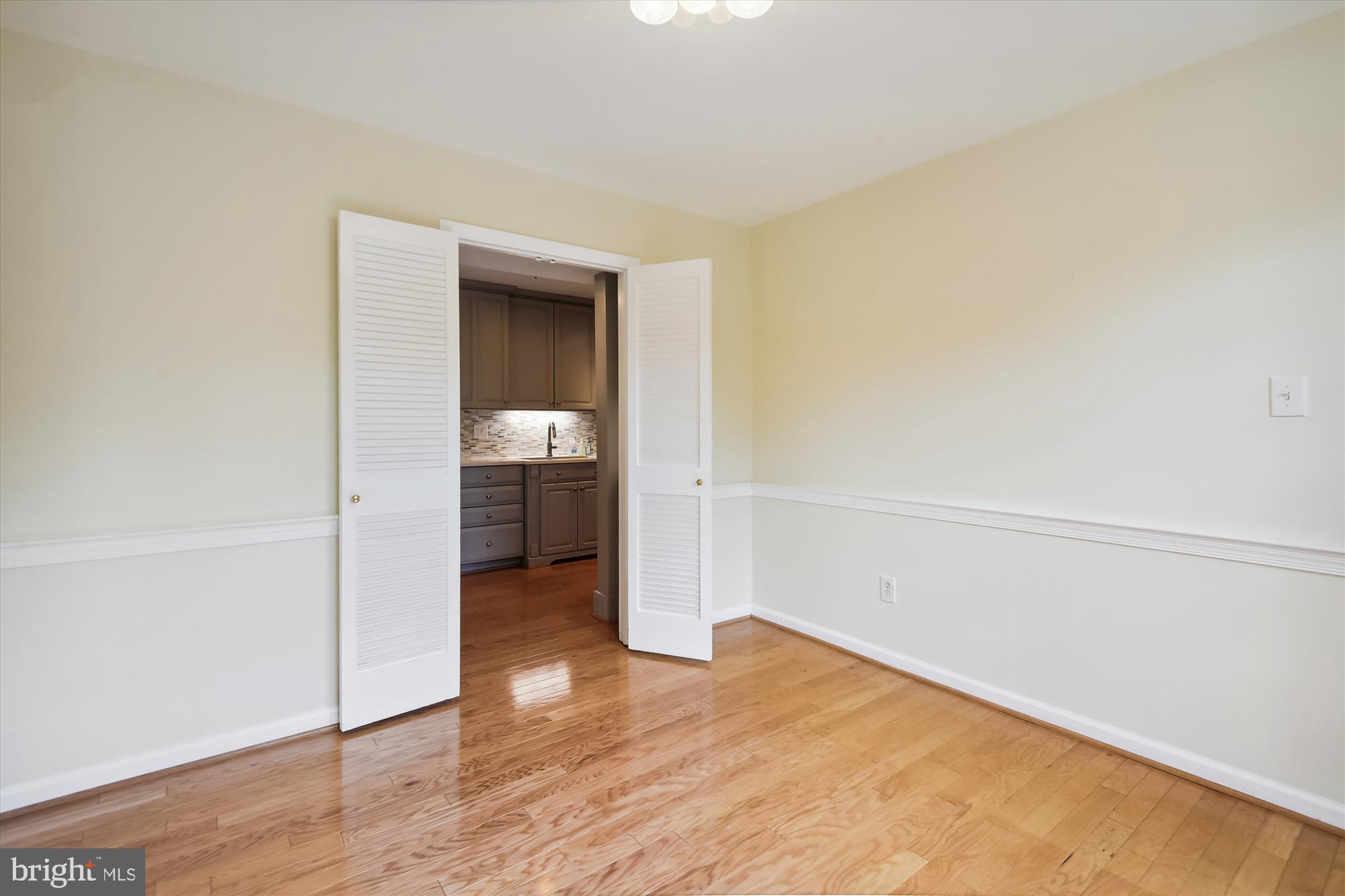 STONEWALL MANOR - Residential Lease