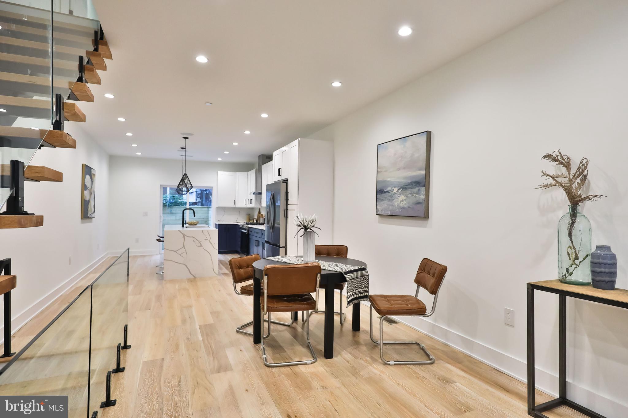 POINT BREEZE - Residential