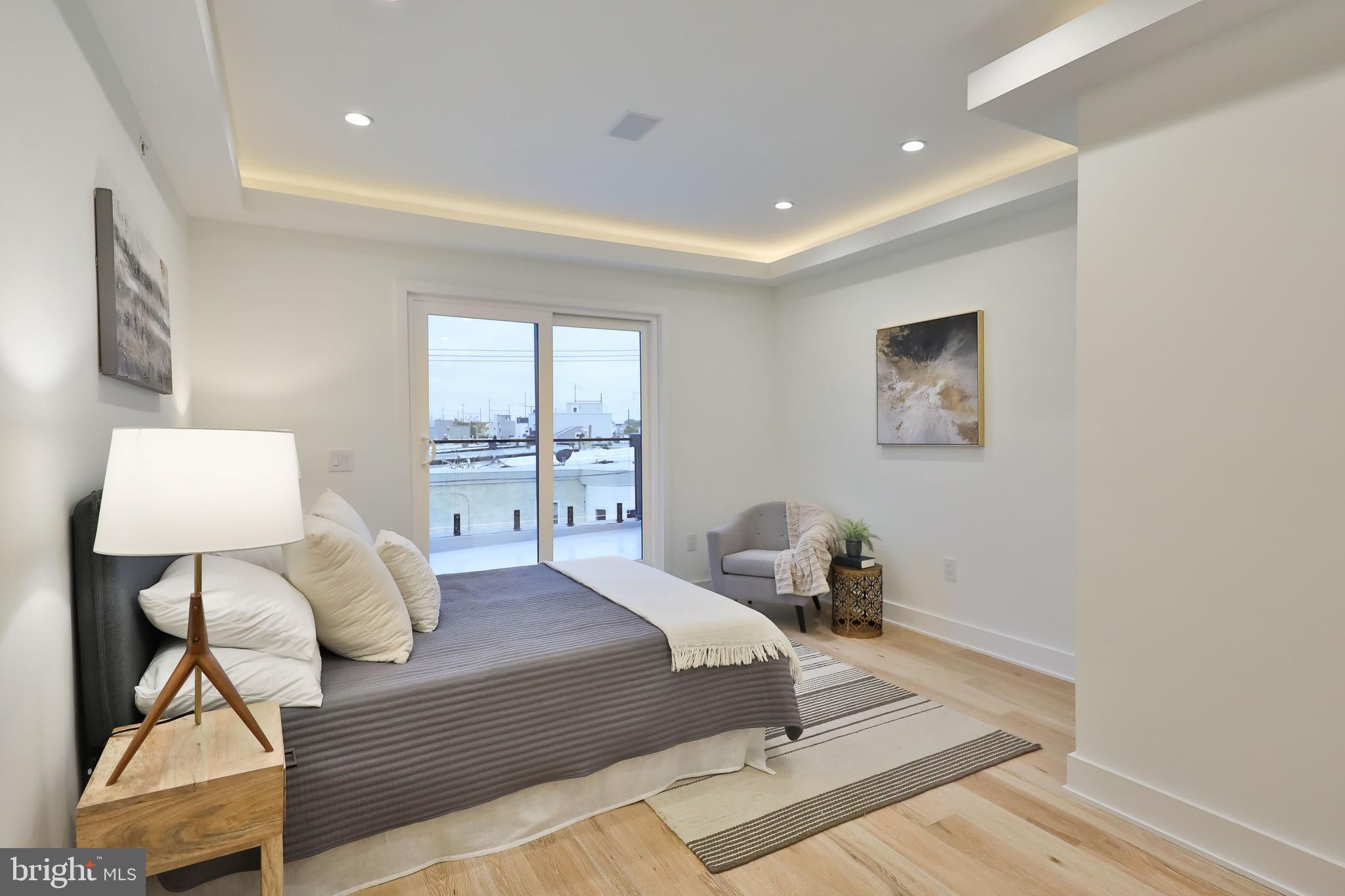 POINT BREEZE - Residential
