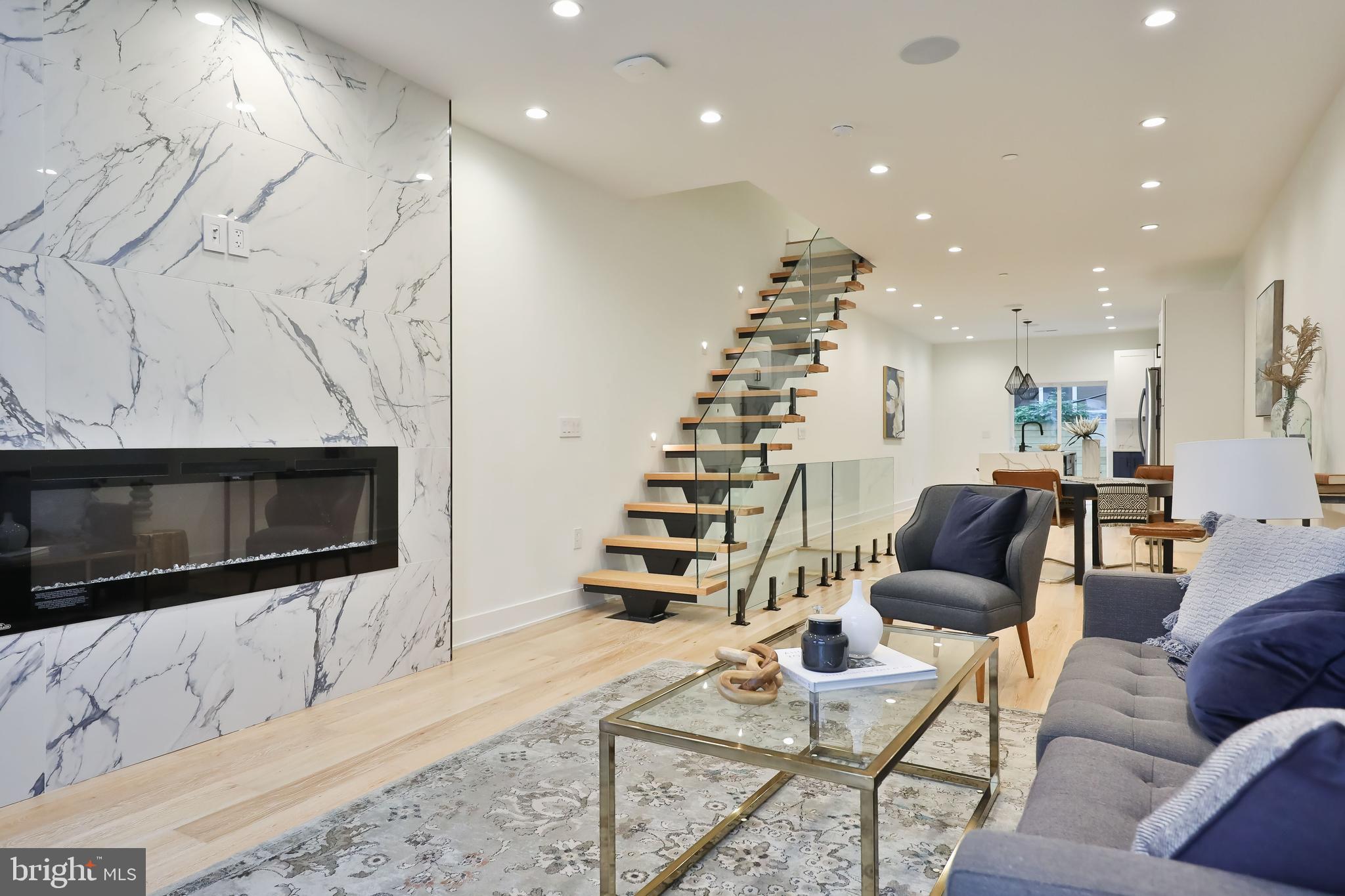 POINT BREEZE - Residential