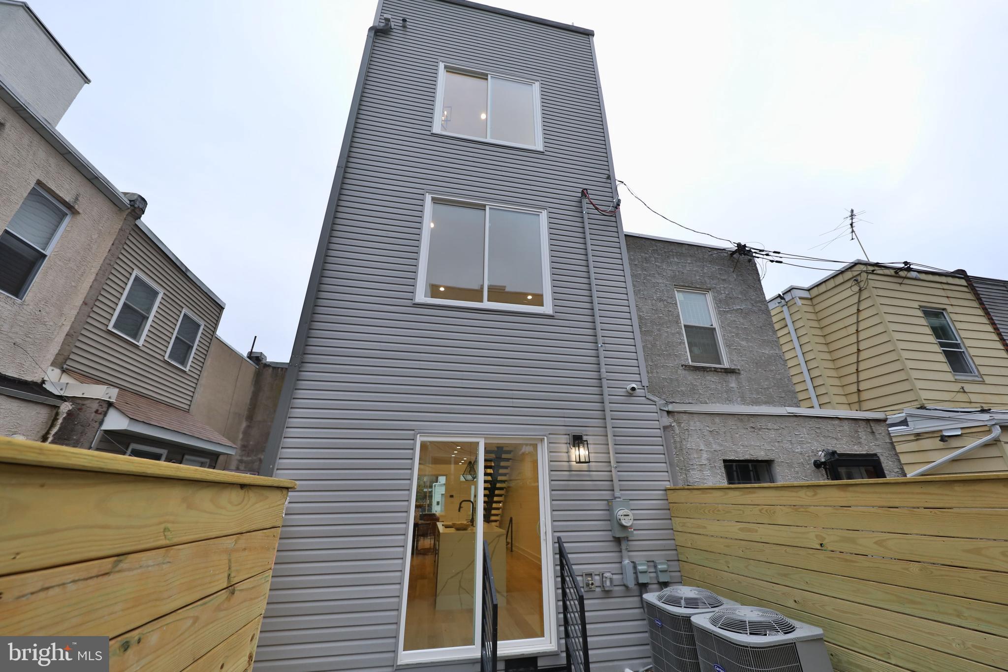 POINT BREEZE - Residential