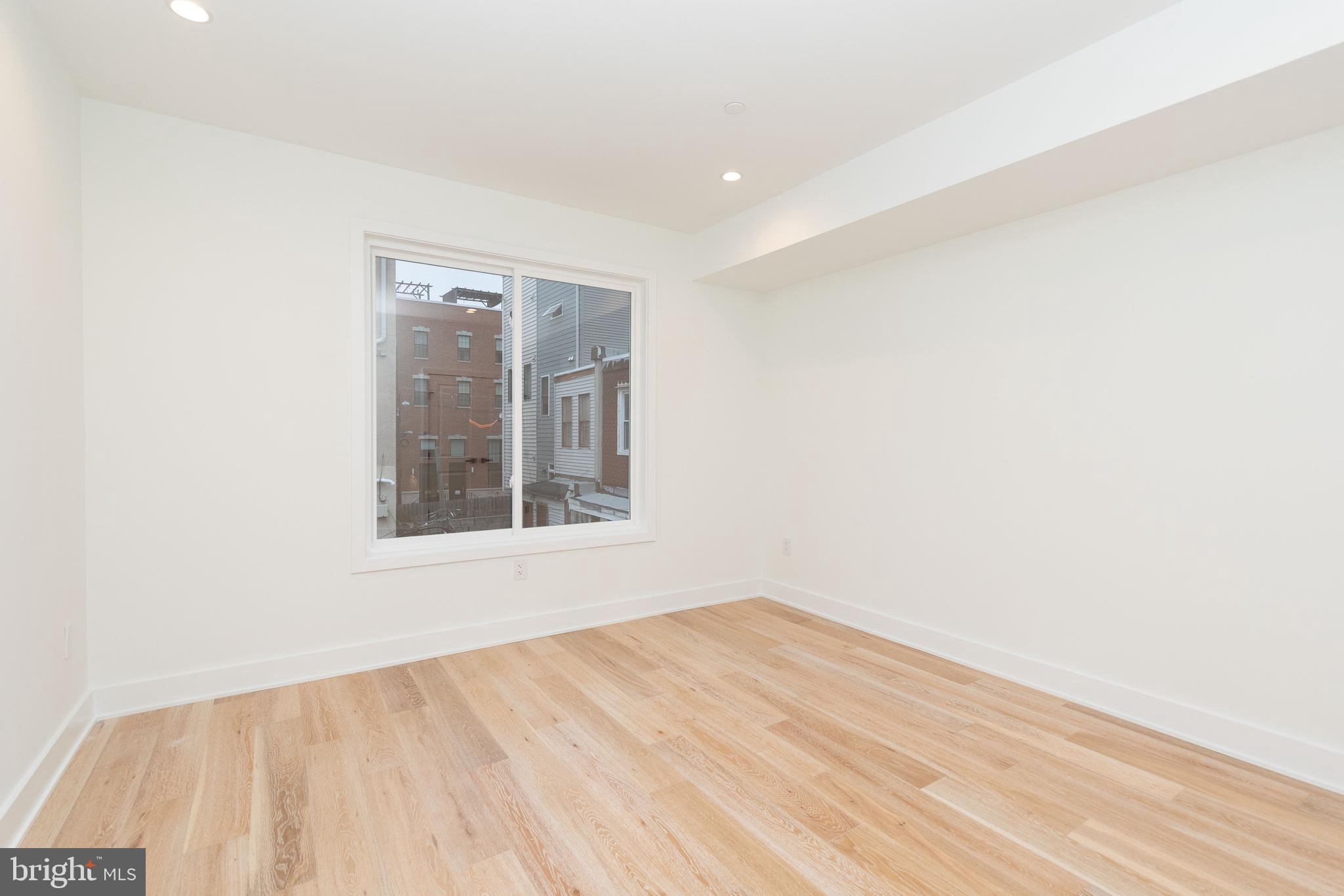 POINT BREEZE - Residential