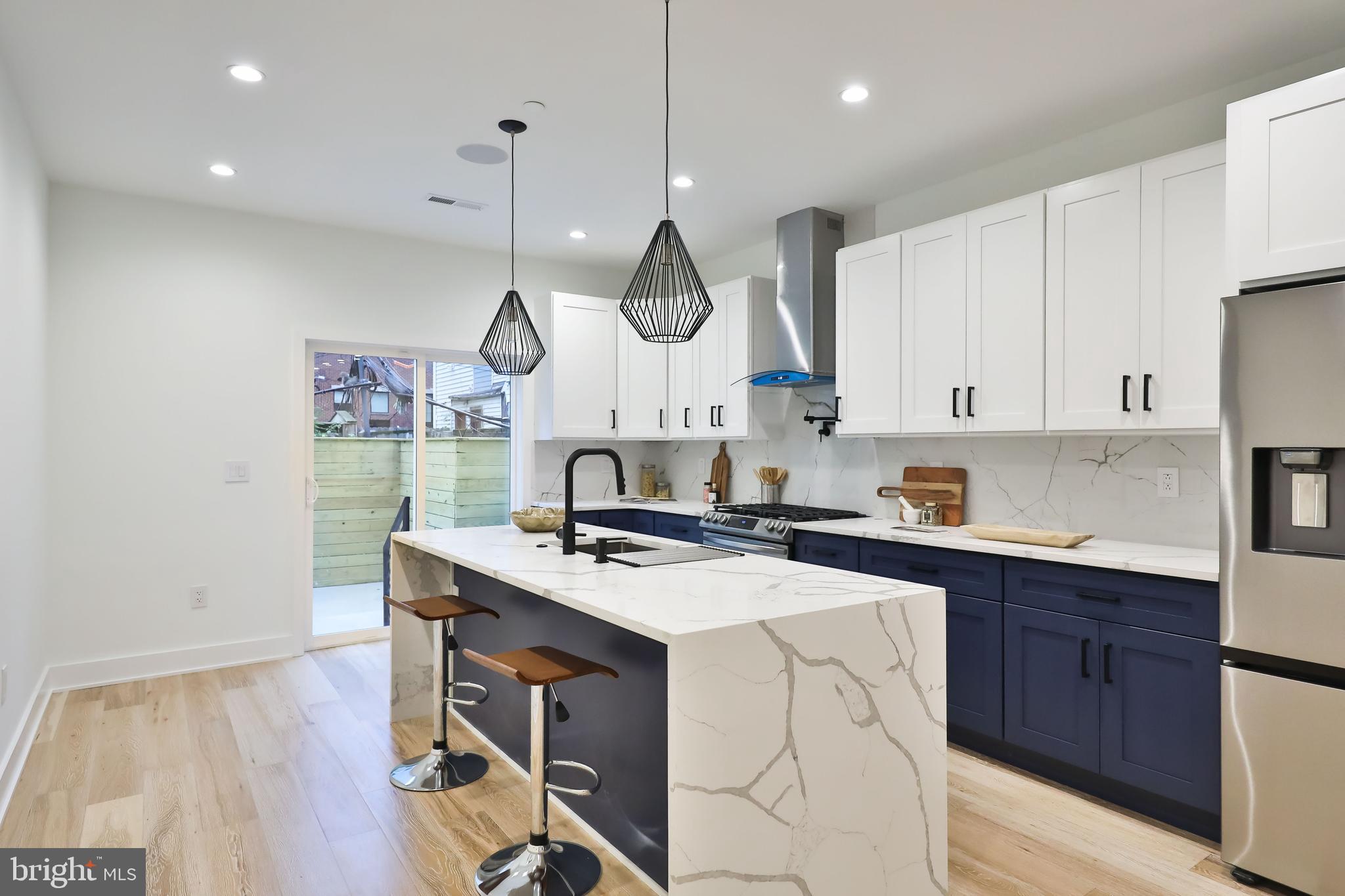 POINT BREEZE - Residential