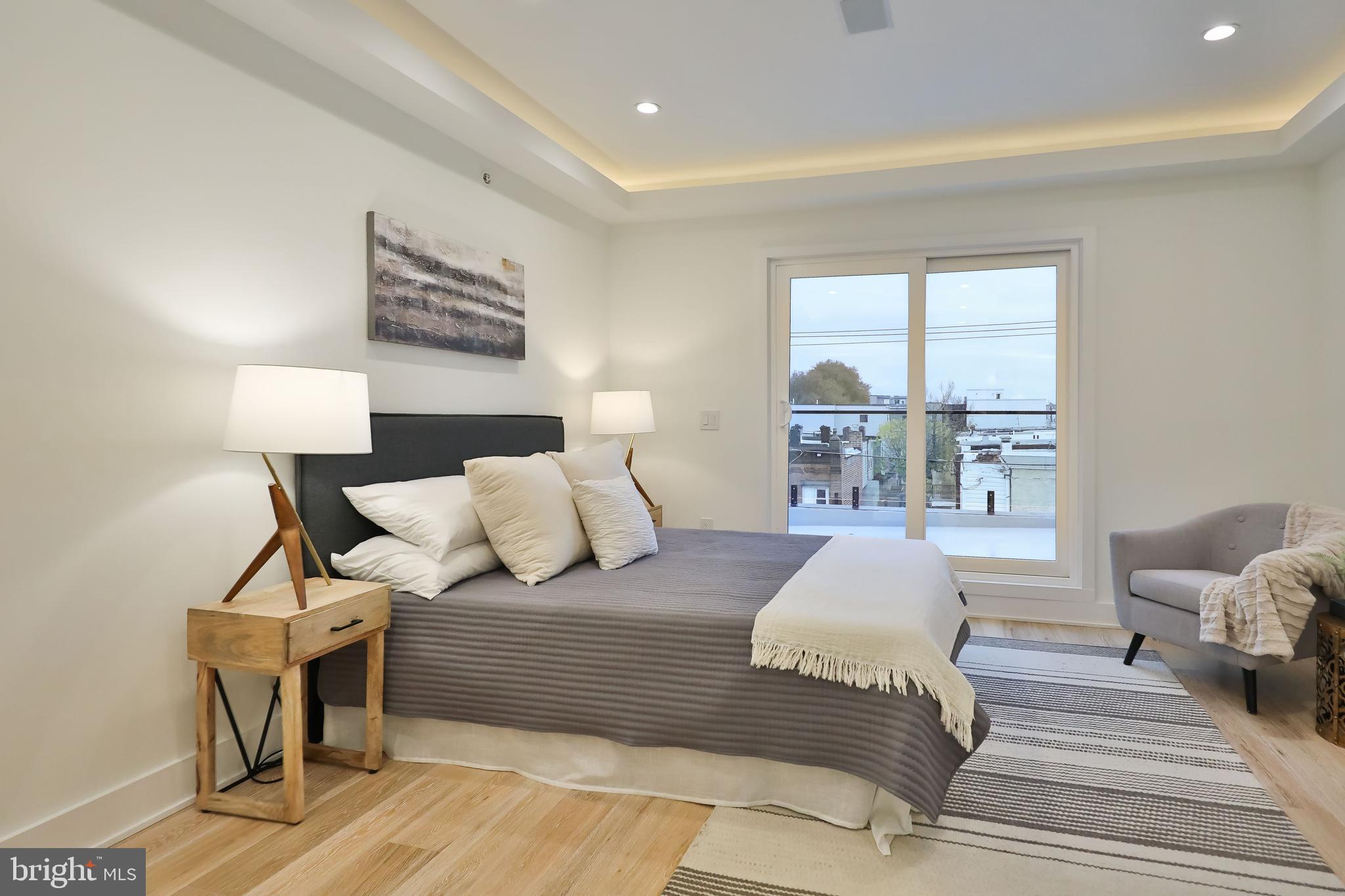 POINT BREEZE - Residential