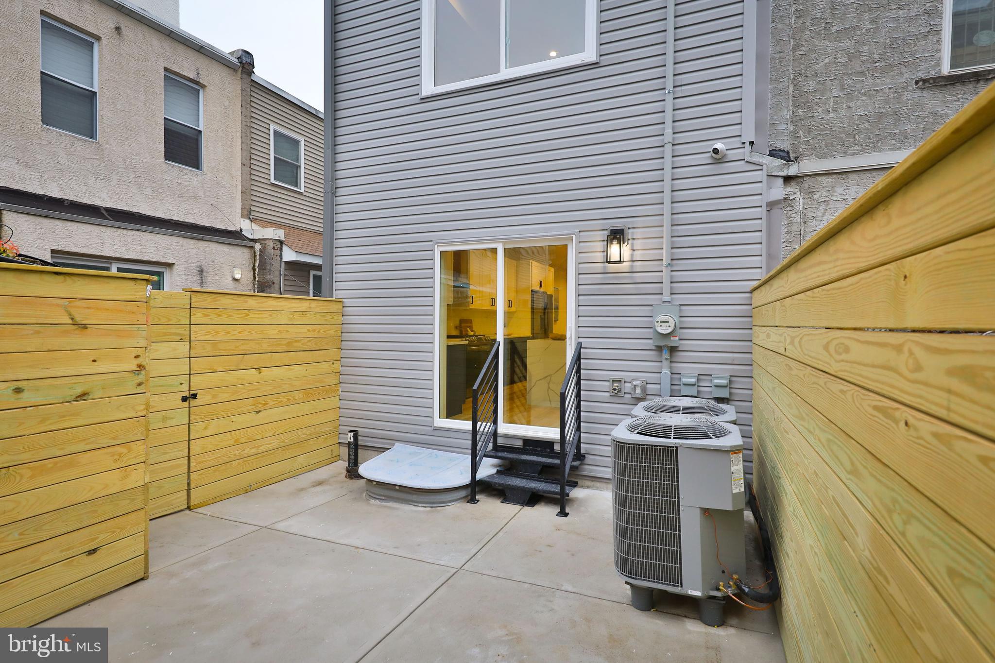 POINT BREEZE - Residential
