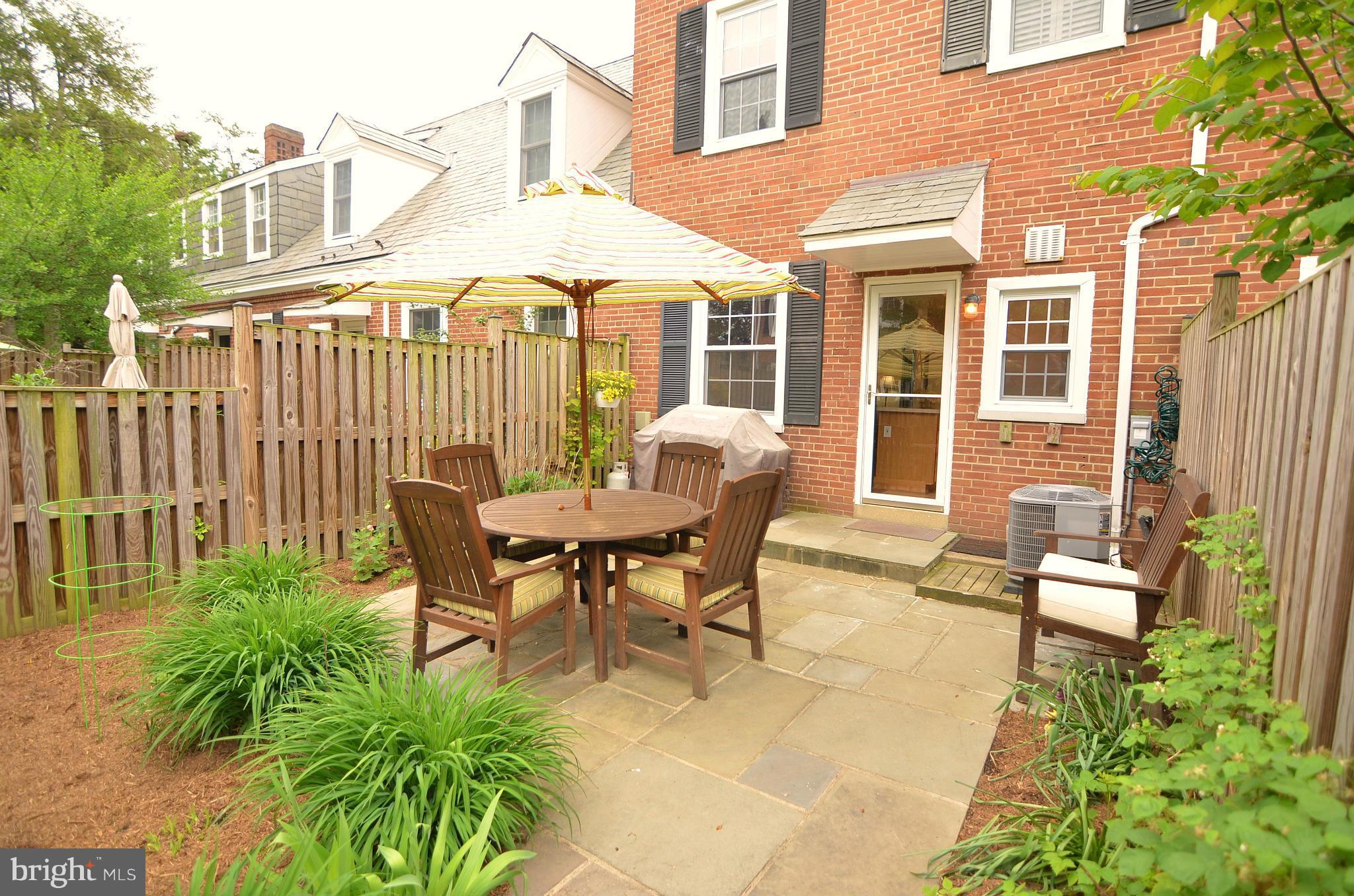 FAIRLINGTON ARBORS - Residential