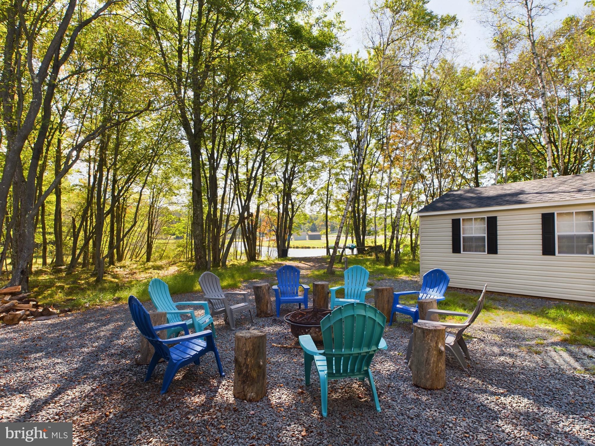 ARROWHEAD  LAKES - Residential