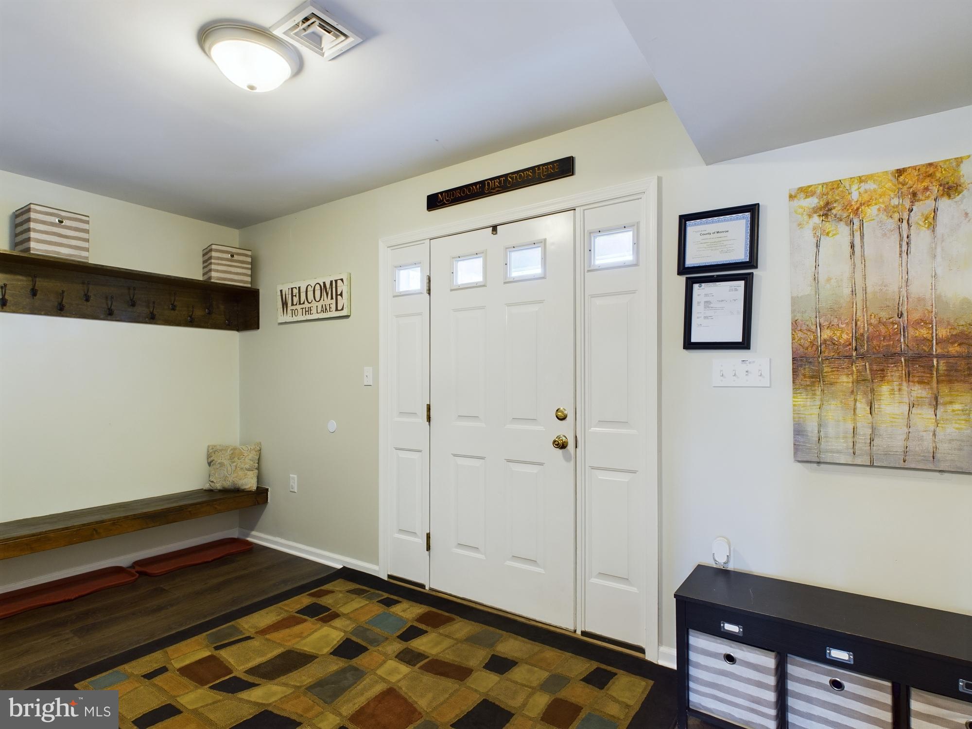 ARROWHEAD  LAKES - Residential