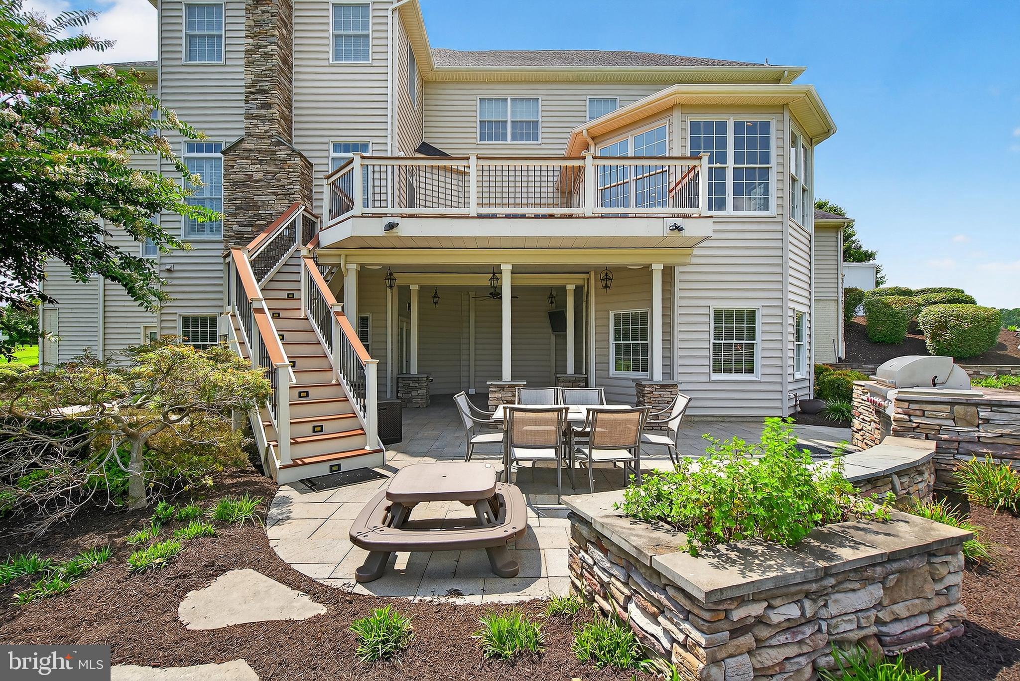 THE RESERVE AT TRIADELPHIA CROSSING - Residential