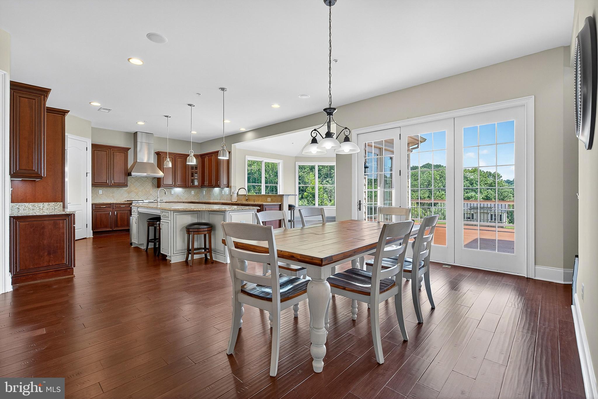 THE RESERVE AT TRIADELPHIA CROSSING - Residential