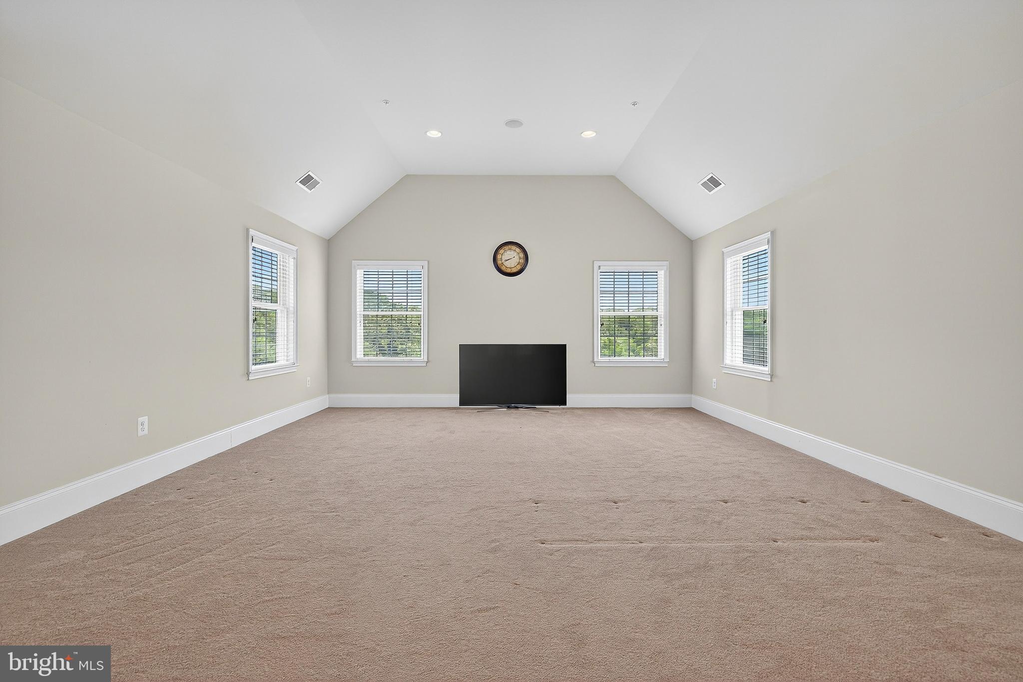 THE RESERVE AT TRIADELPHIA CROSSING - Residential