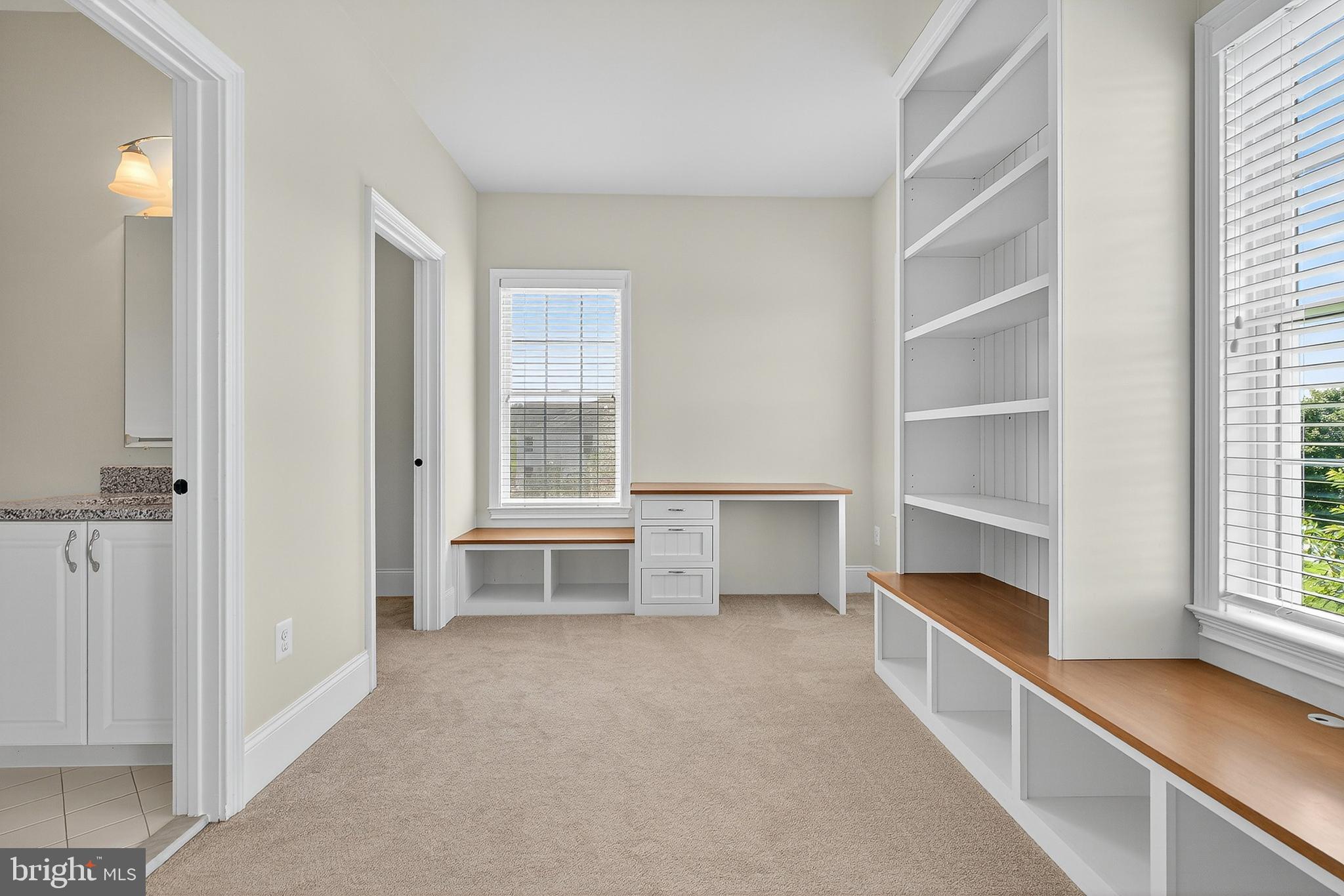 THE RESERVE AT TRIADELPHIA CROSSING - Residential