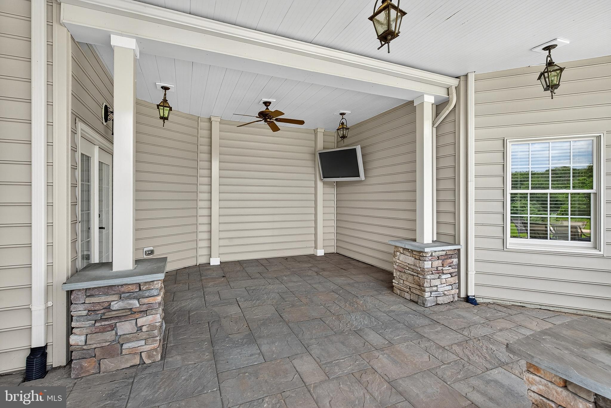 THE RESERVE AT TRIADELPHIA CROSSING - Residential