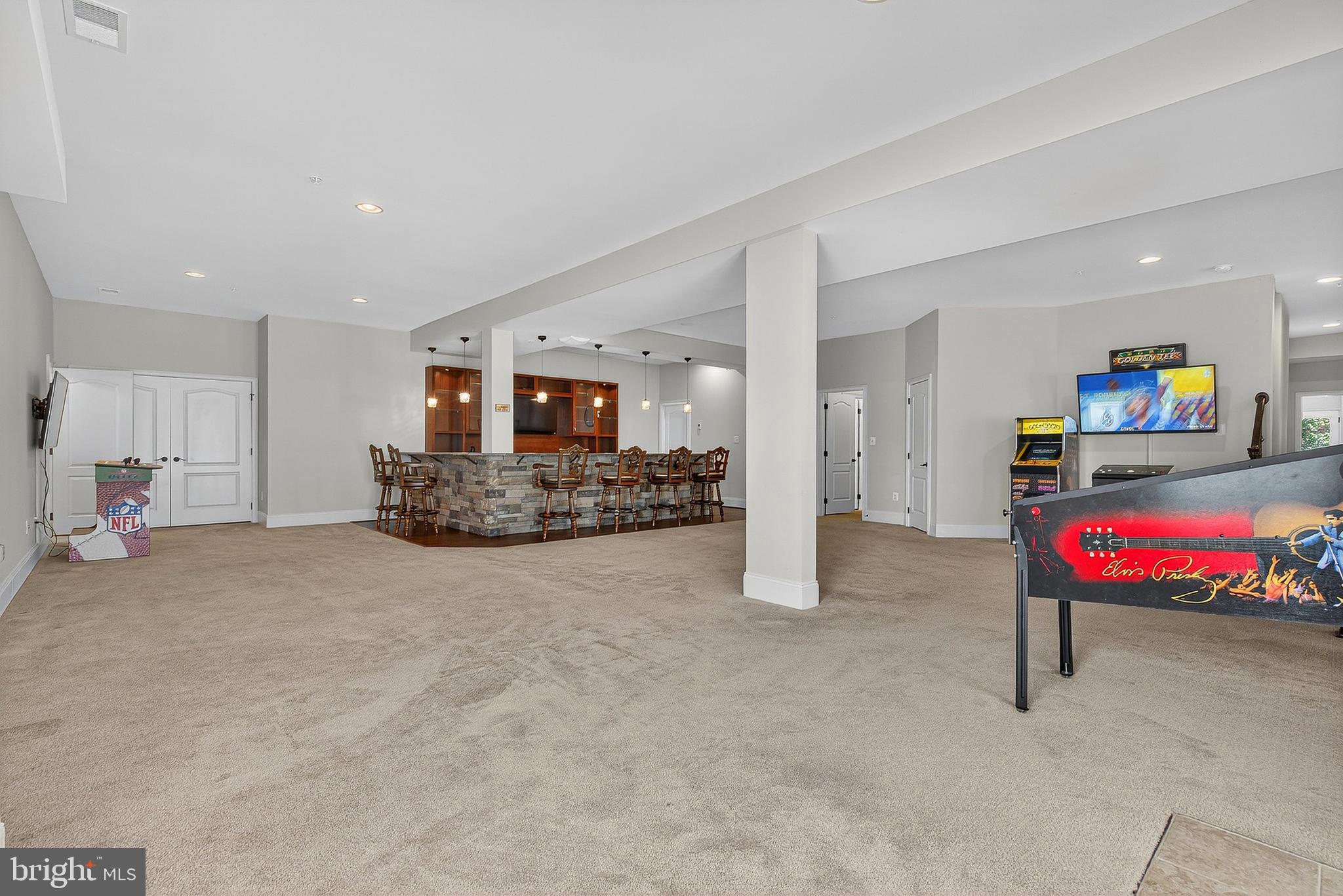 THE RESERVE AT TRIADELPHIA CROSSING - Residential