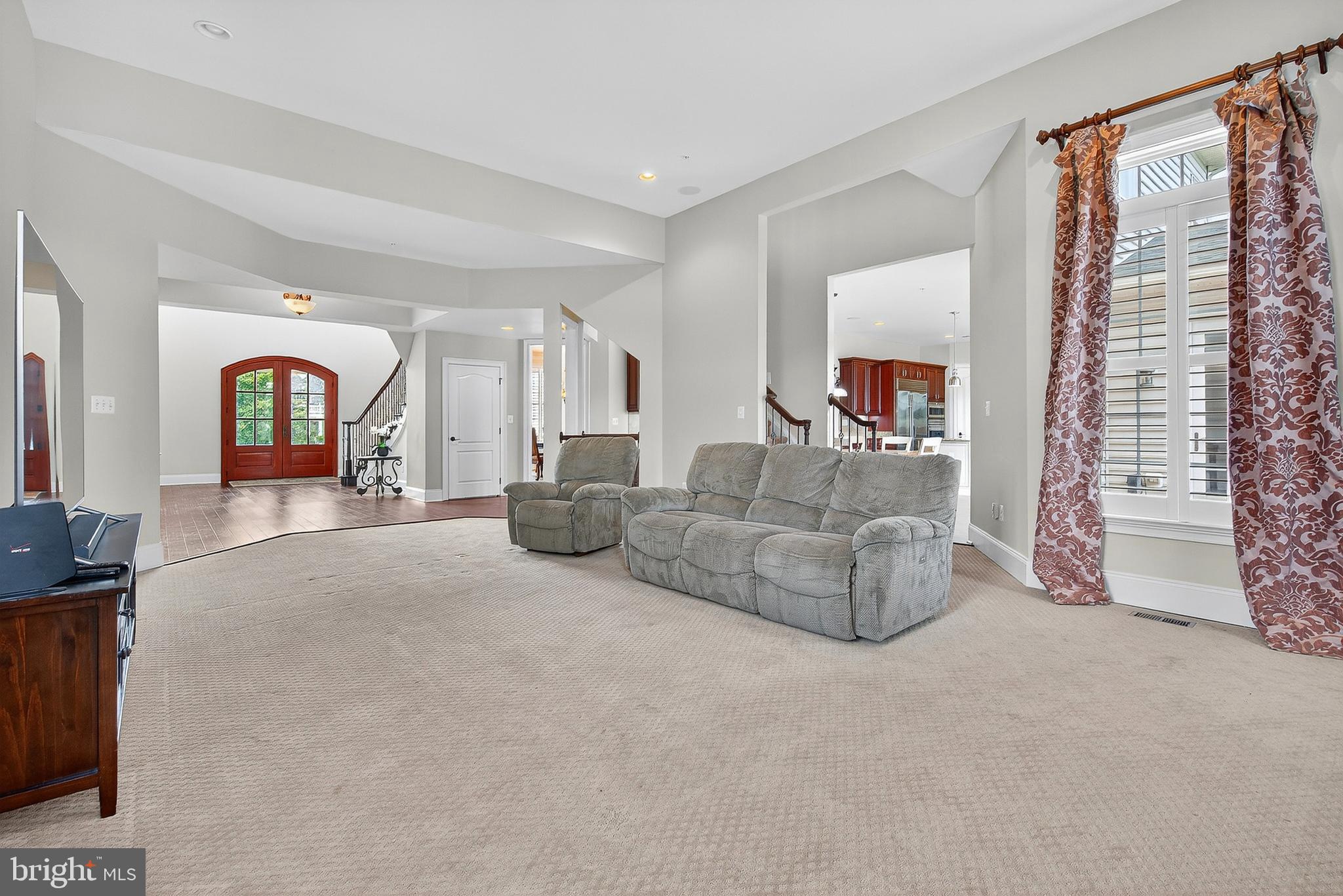 THE RESERVE AT TRIADELPHIA CROSSING - Residential