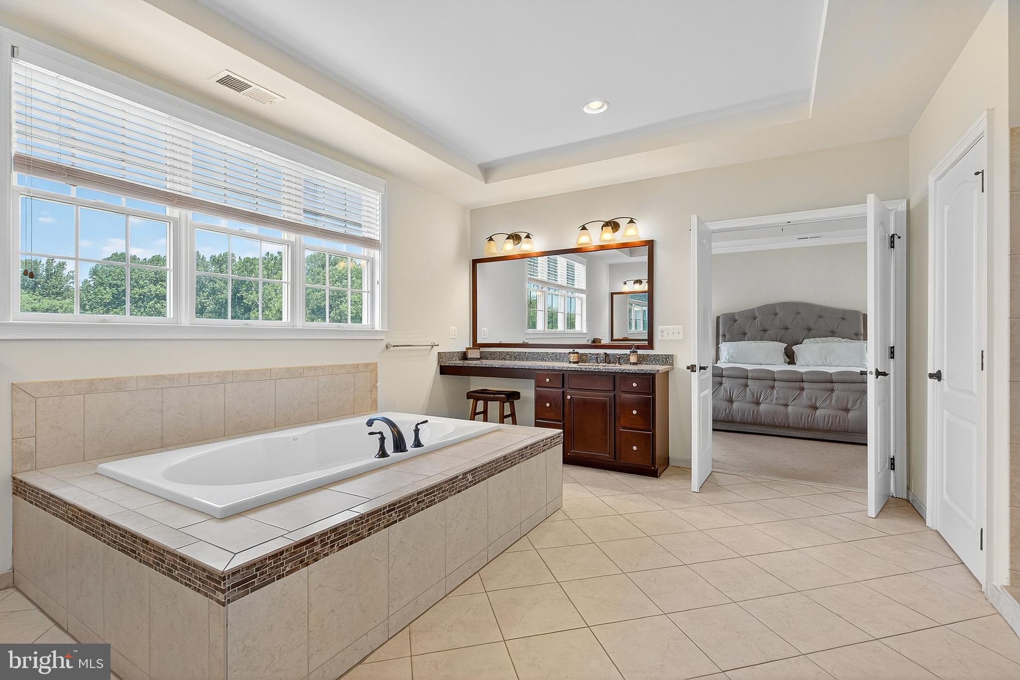 THE RESERVE AT TRIADELPHIA CROSSING - Residential