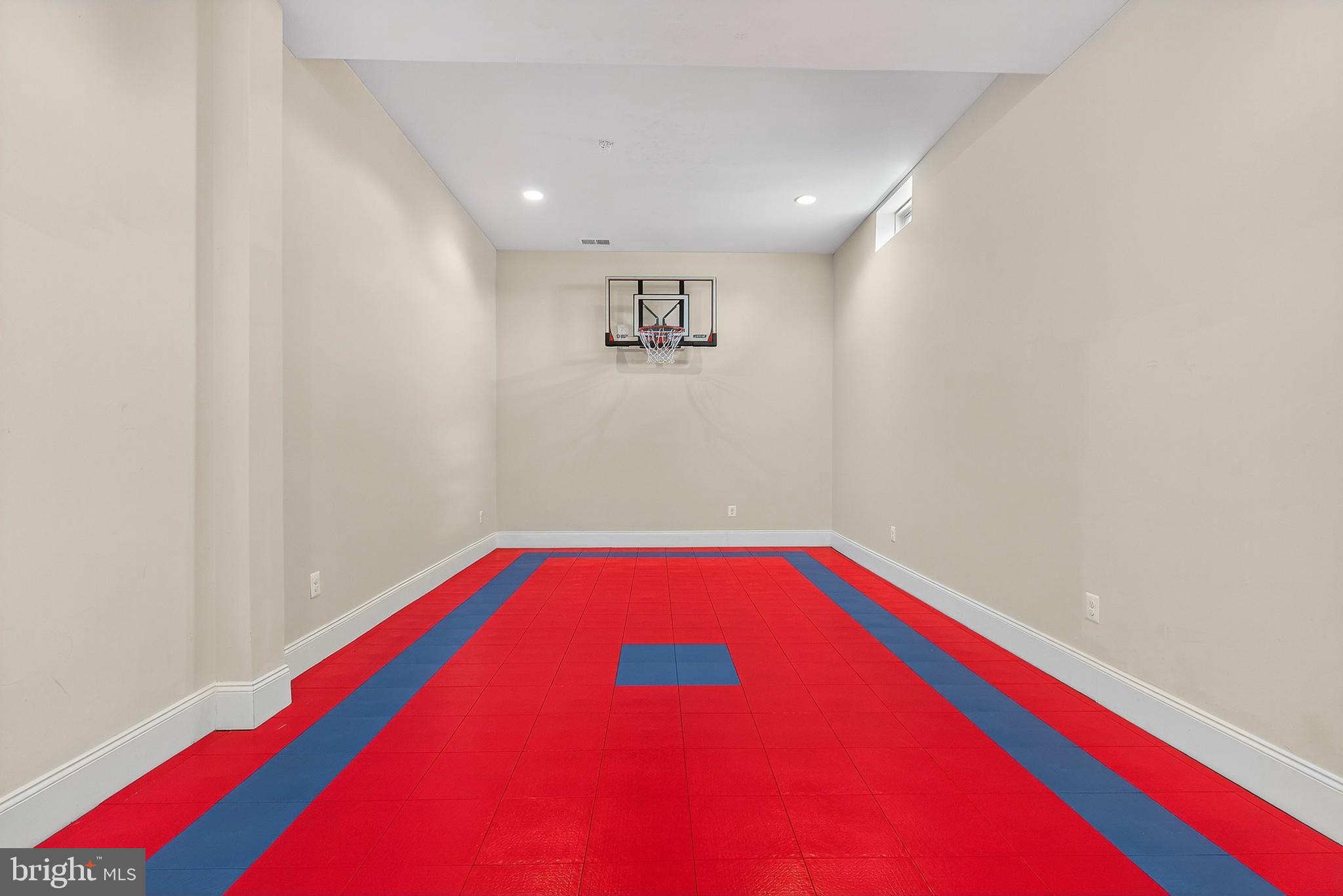 THE RESERVE AT TRIADELPHIA CROSSING - Residential