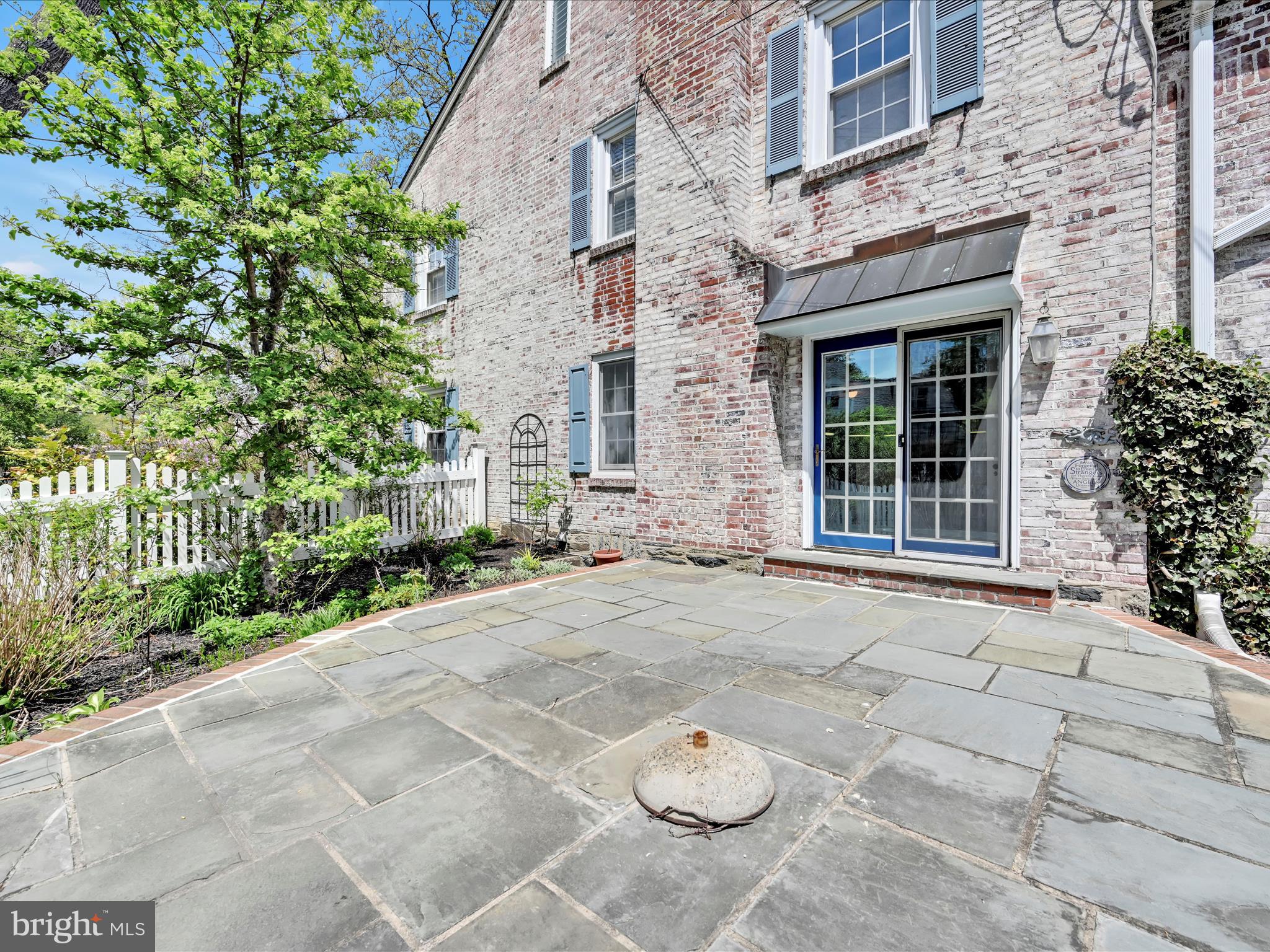 WYNNEWOOD - Residential