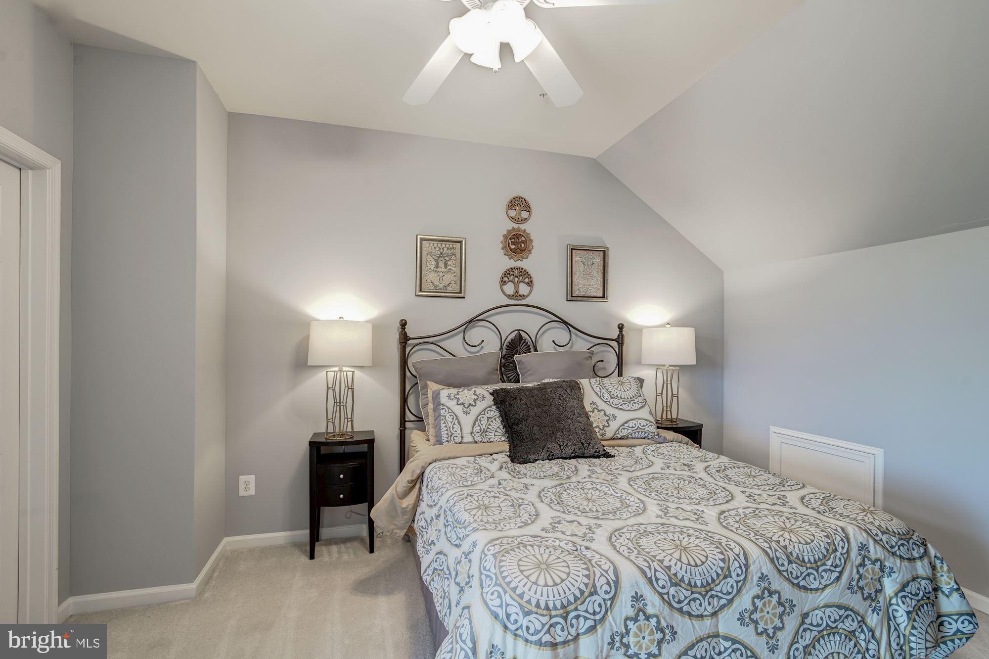 RED ROCK TOWNHOMES - Residential