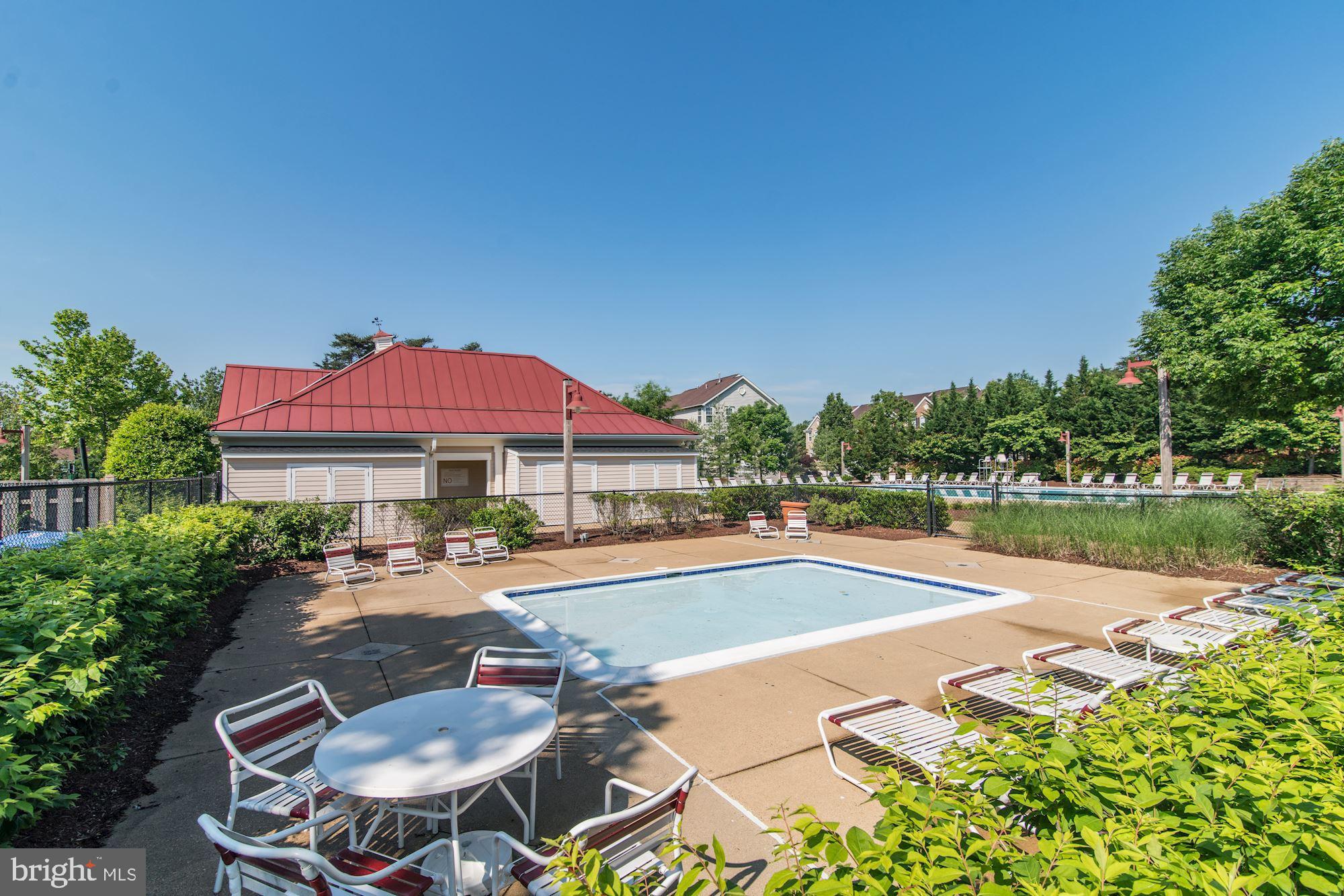 RED ROCK TOWNHOMES - Residential