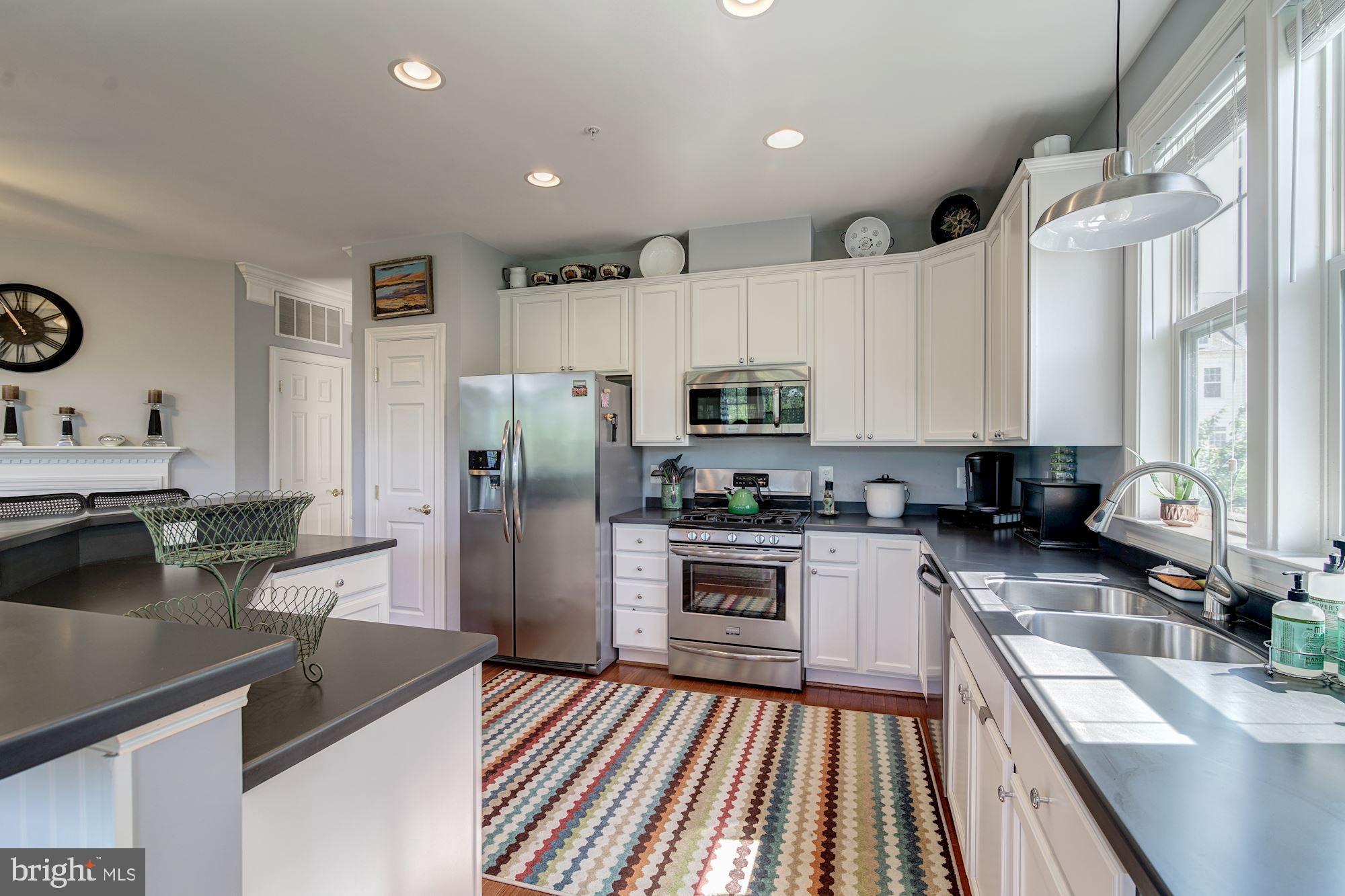 RED ROCK TOWNHOMES - Residential