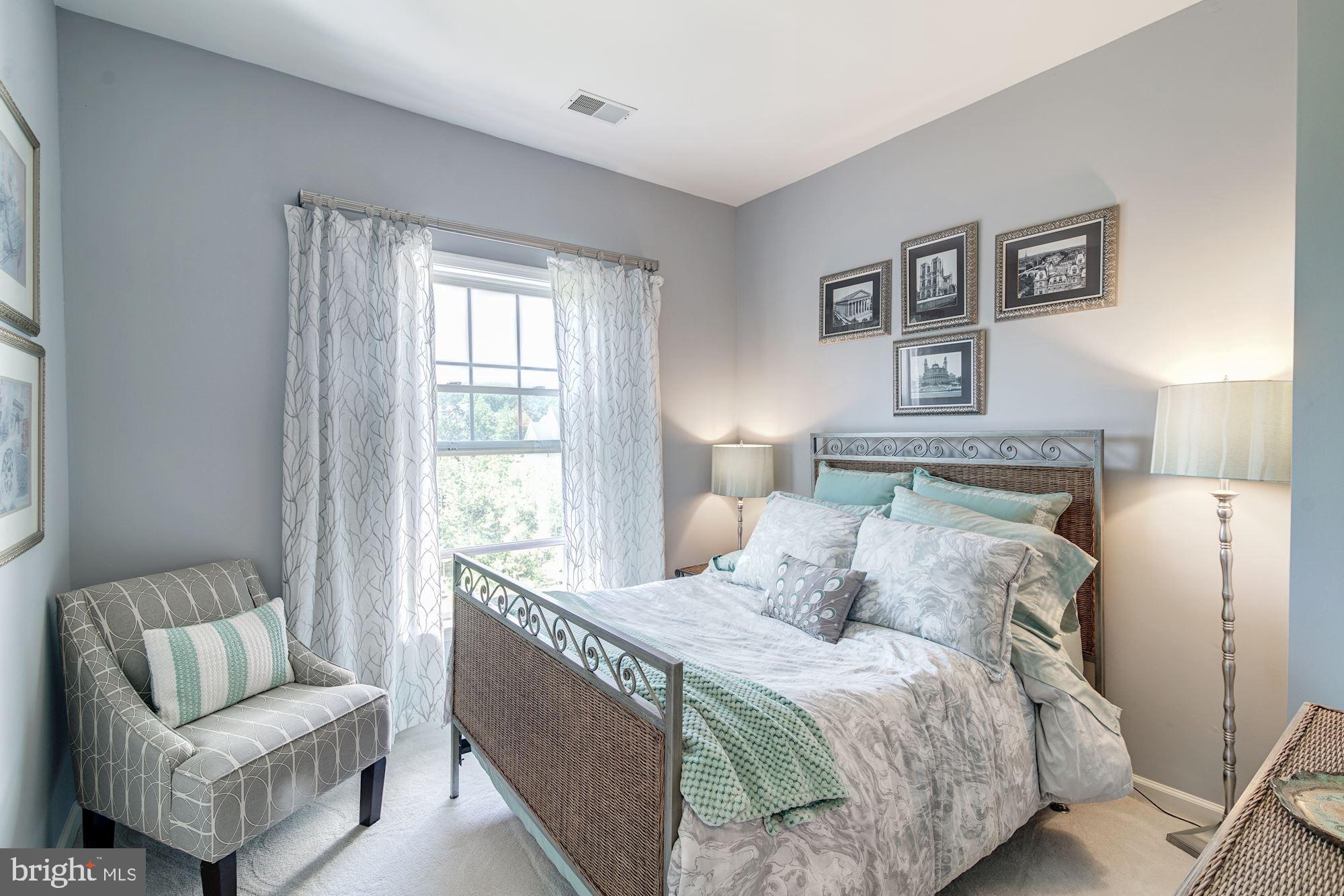 RED ROCK TOWNHOMES - Residential