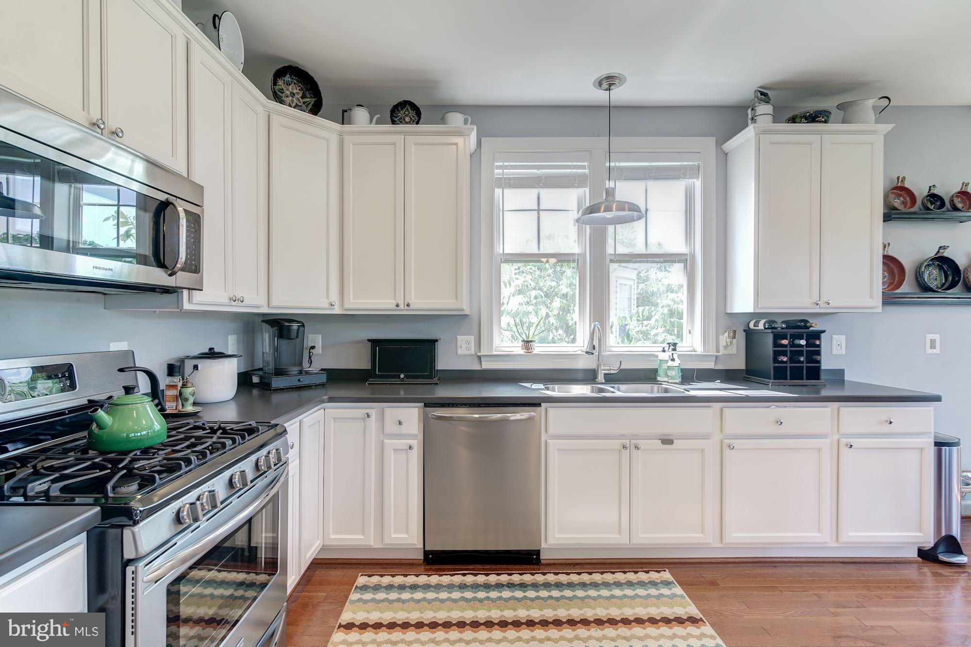 RED ROCK TOWNHOMES - Residential