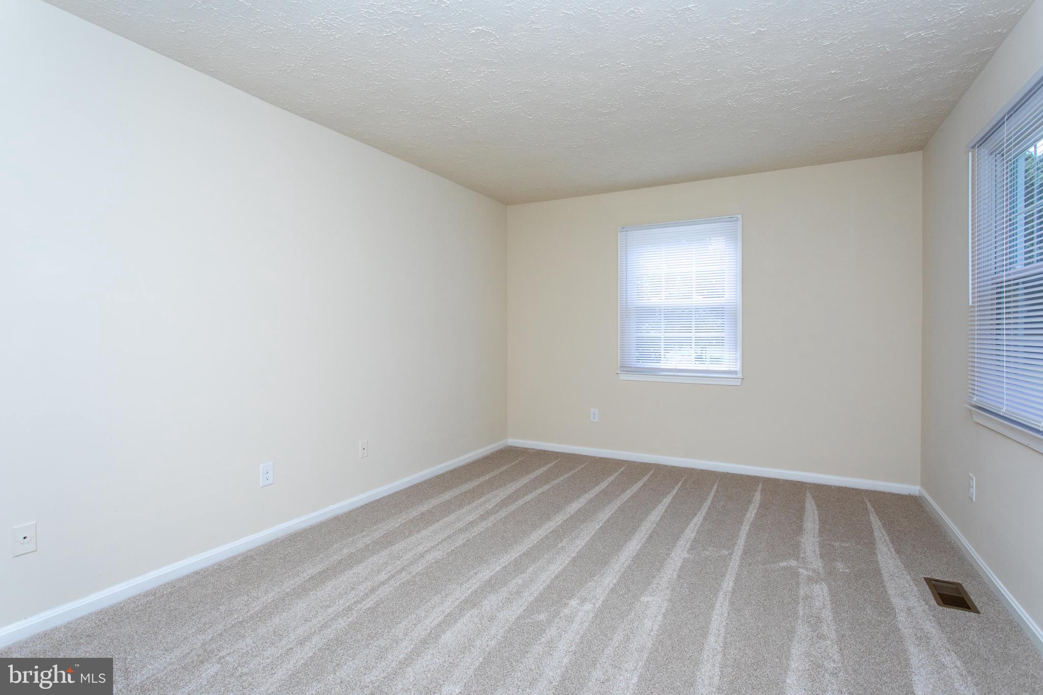 ST CHARLES HUNTINGTON - Residential