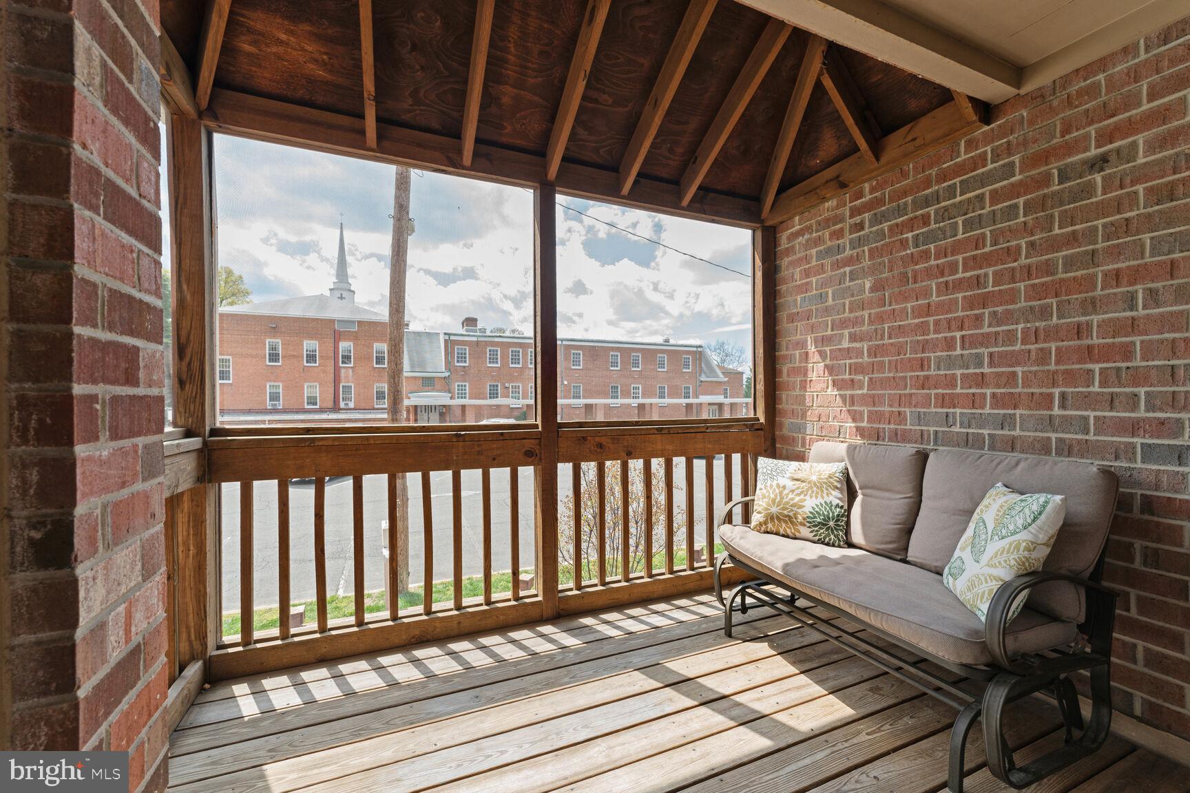 TOWNES OF BALLSTON - Residential