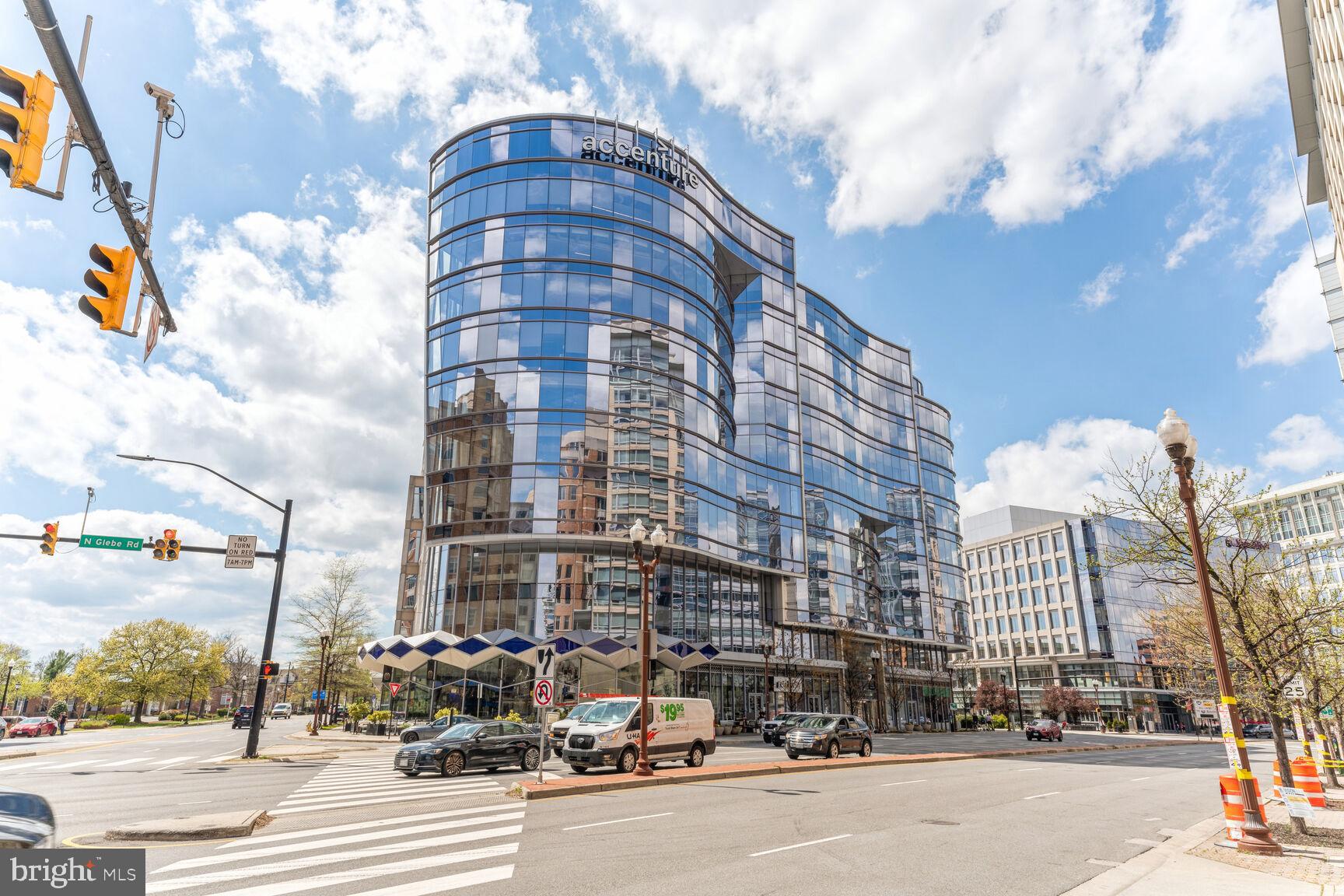 TOWNES OF BALLSTON - Residential