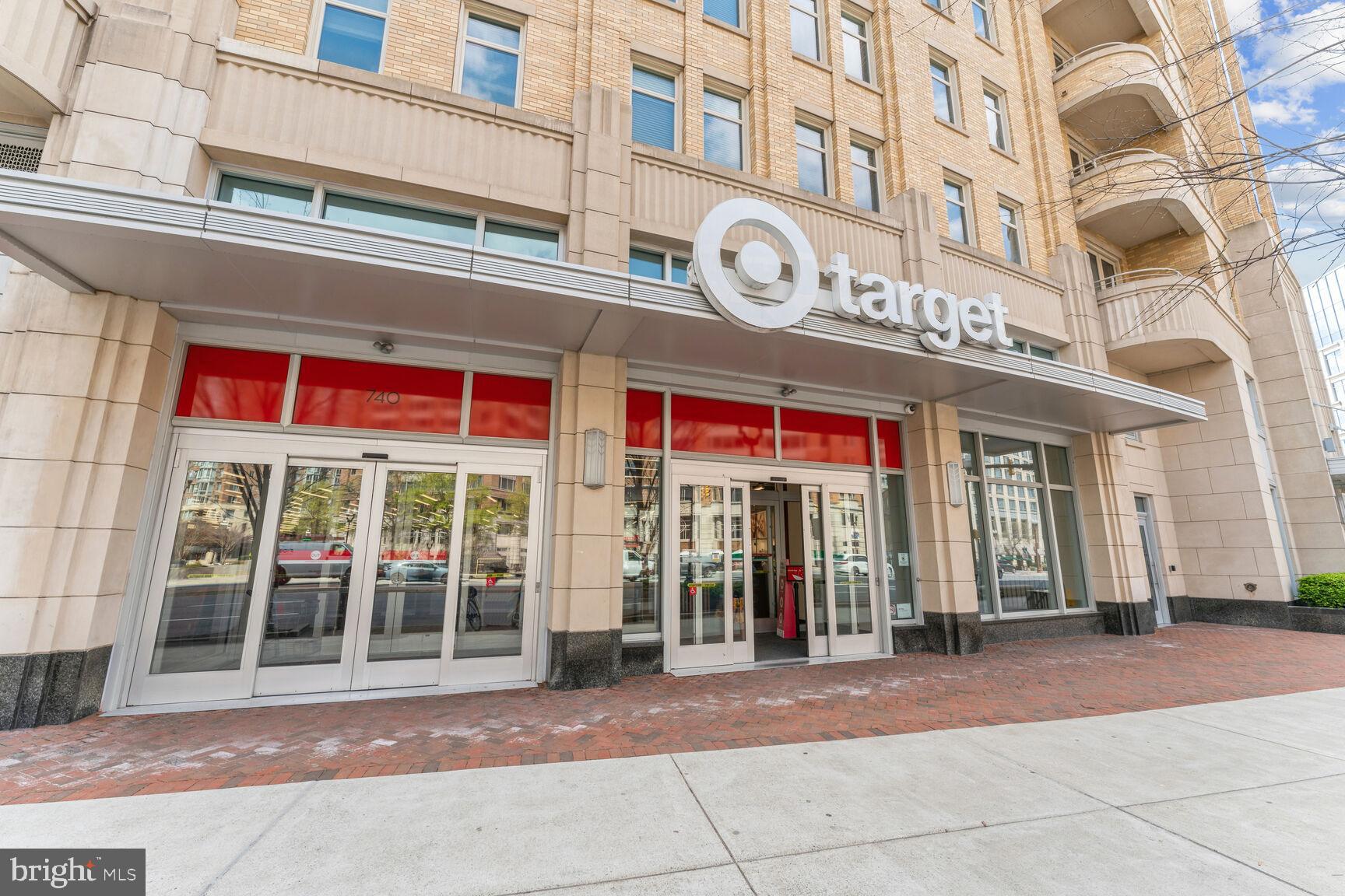 TOWNES OF BALLSTON - Residential