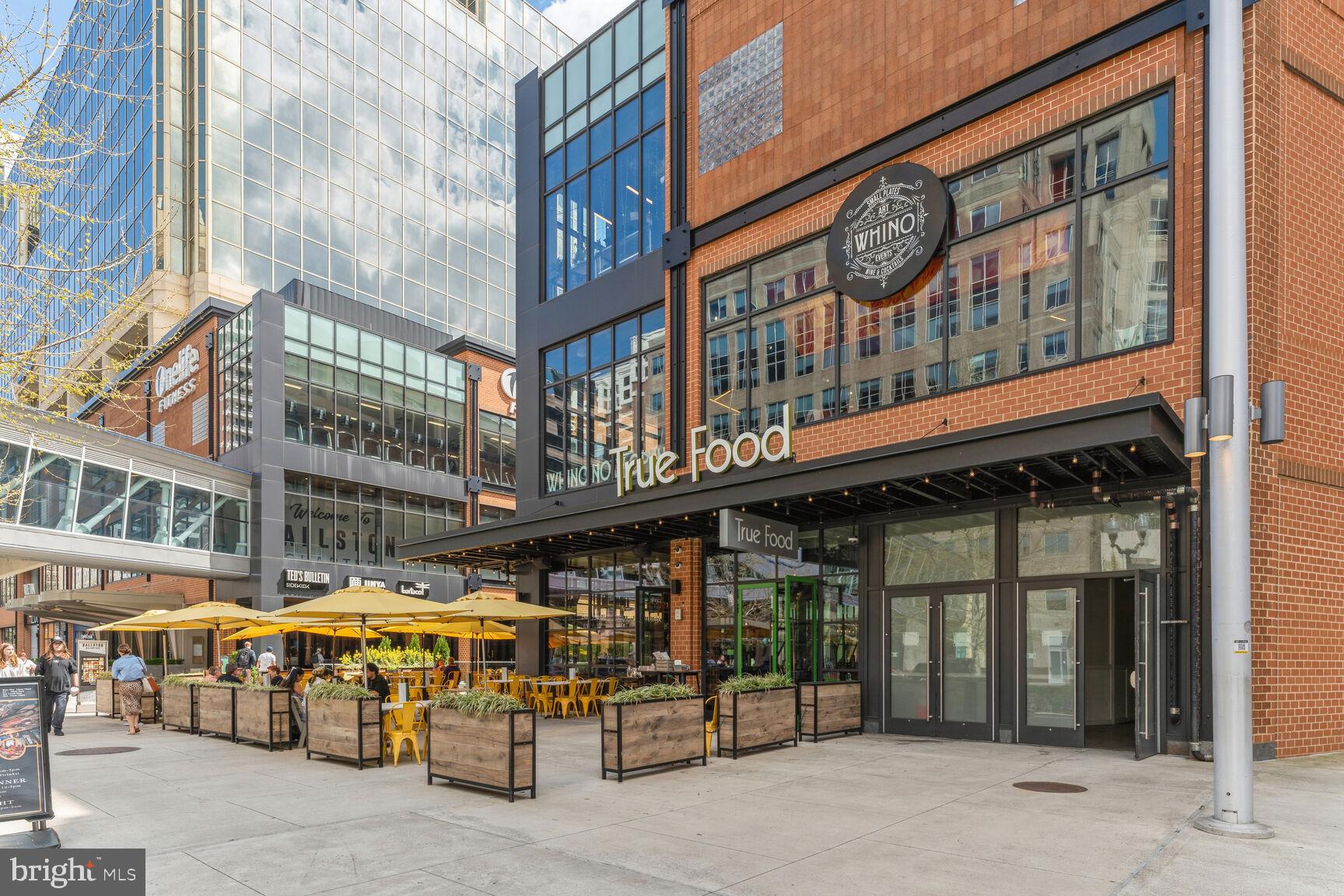 TOWNES OF BALLSTON - Residential