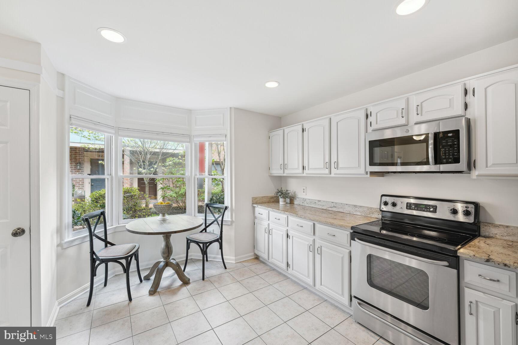 TOWNES OF BALLSTON - Residential