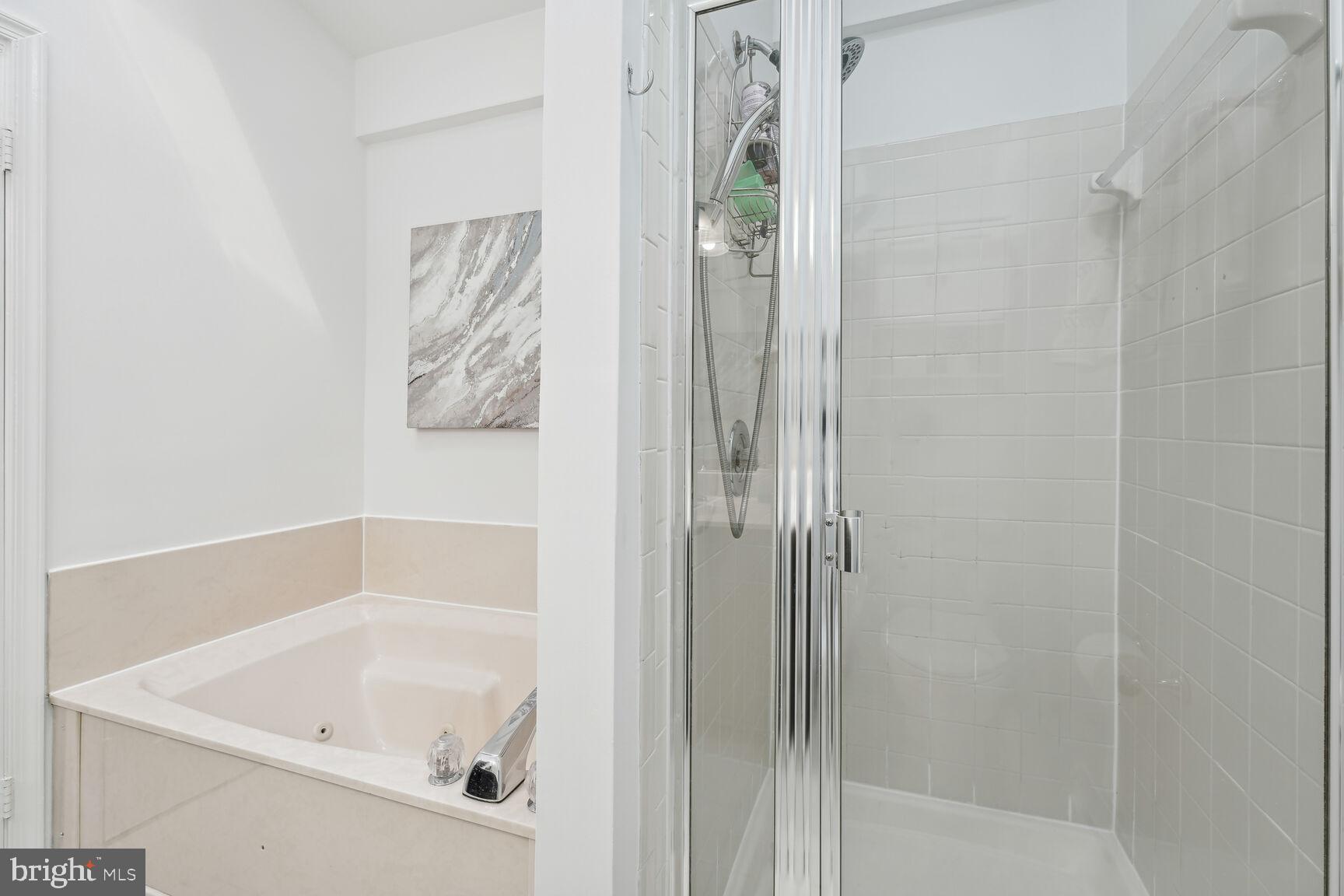 TOWNES OF BALLSTON - Residential