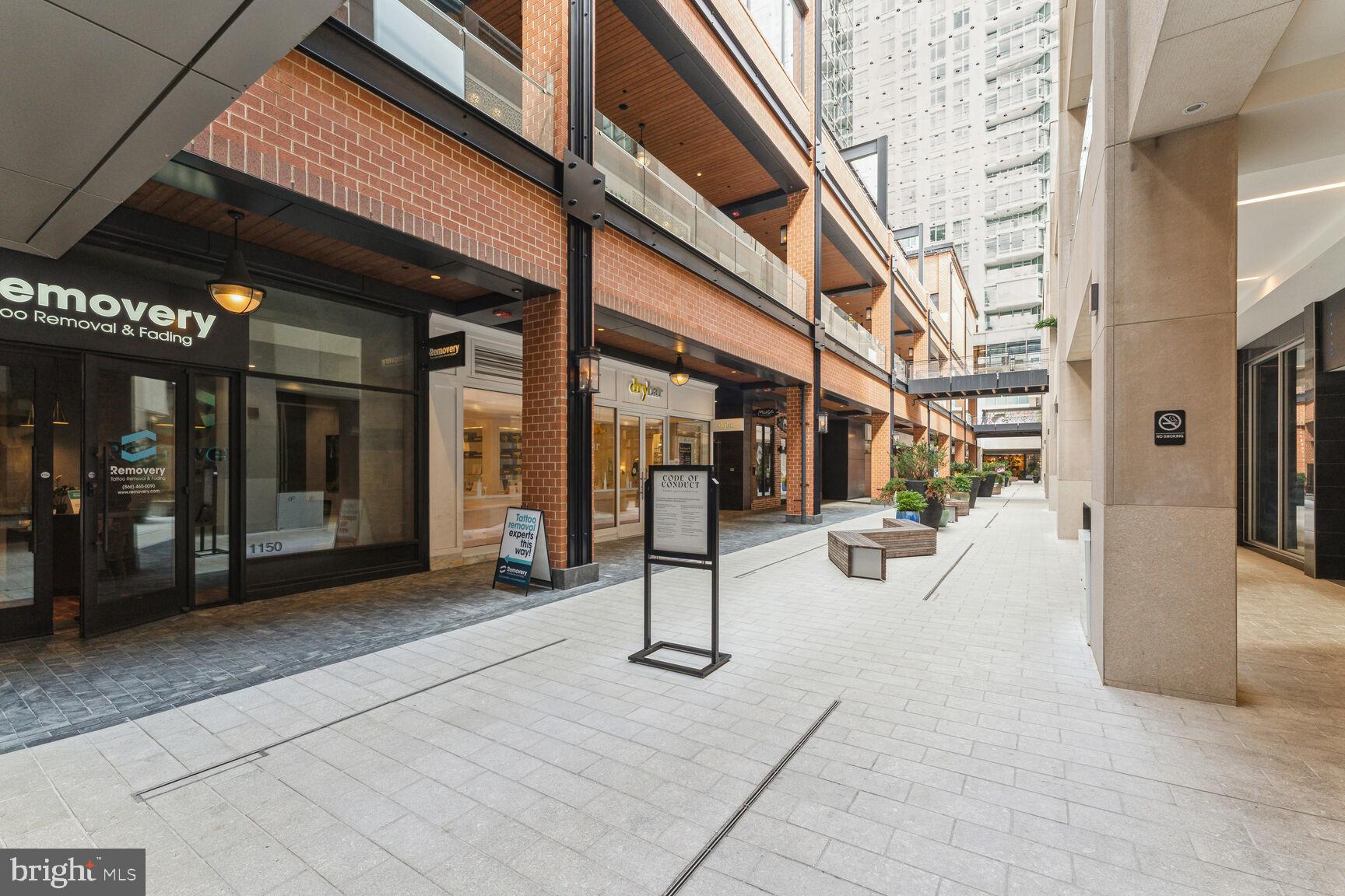 TOWNES OF BALLSTON - Residential