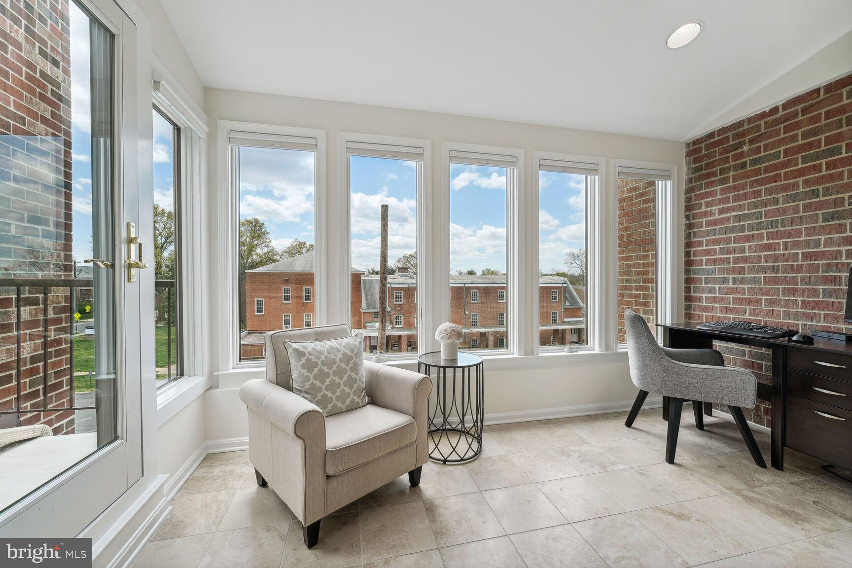 TOWNES OF BALLSTON - Residential