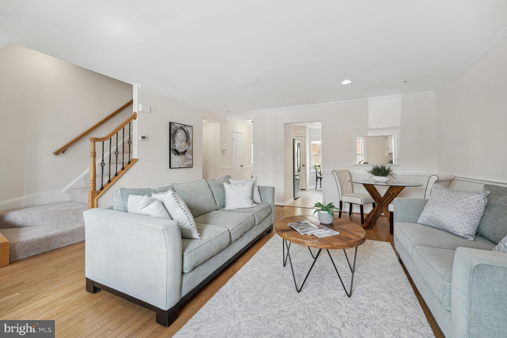 TOWNES OF BALLSTON - Residential