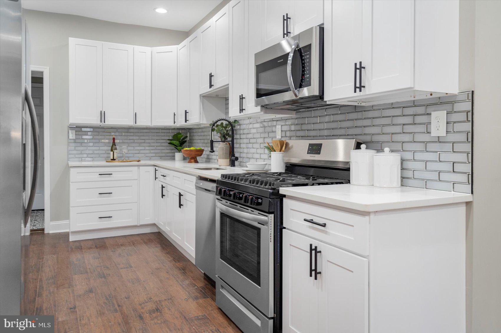 BARCLAY - Residential