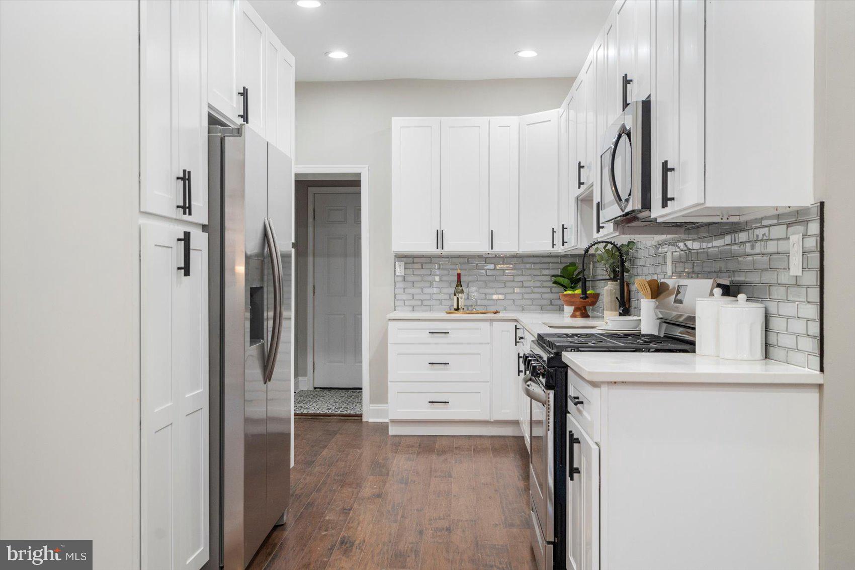 BARCLAY - Residential