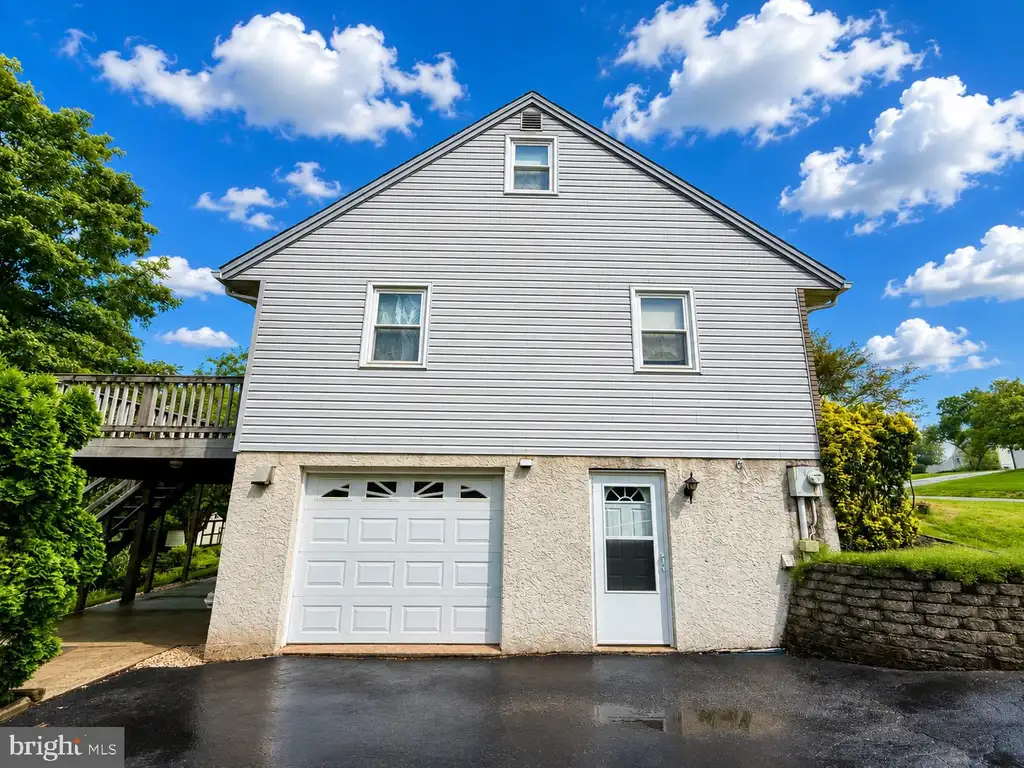 1274 Doris Drive, Pottstown, PA 19464